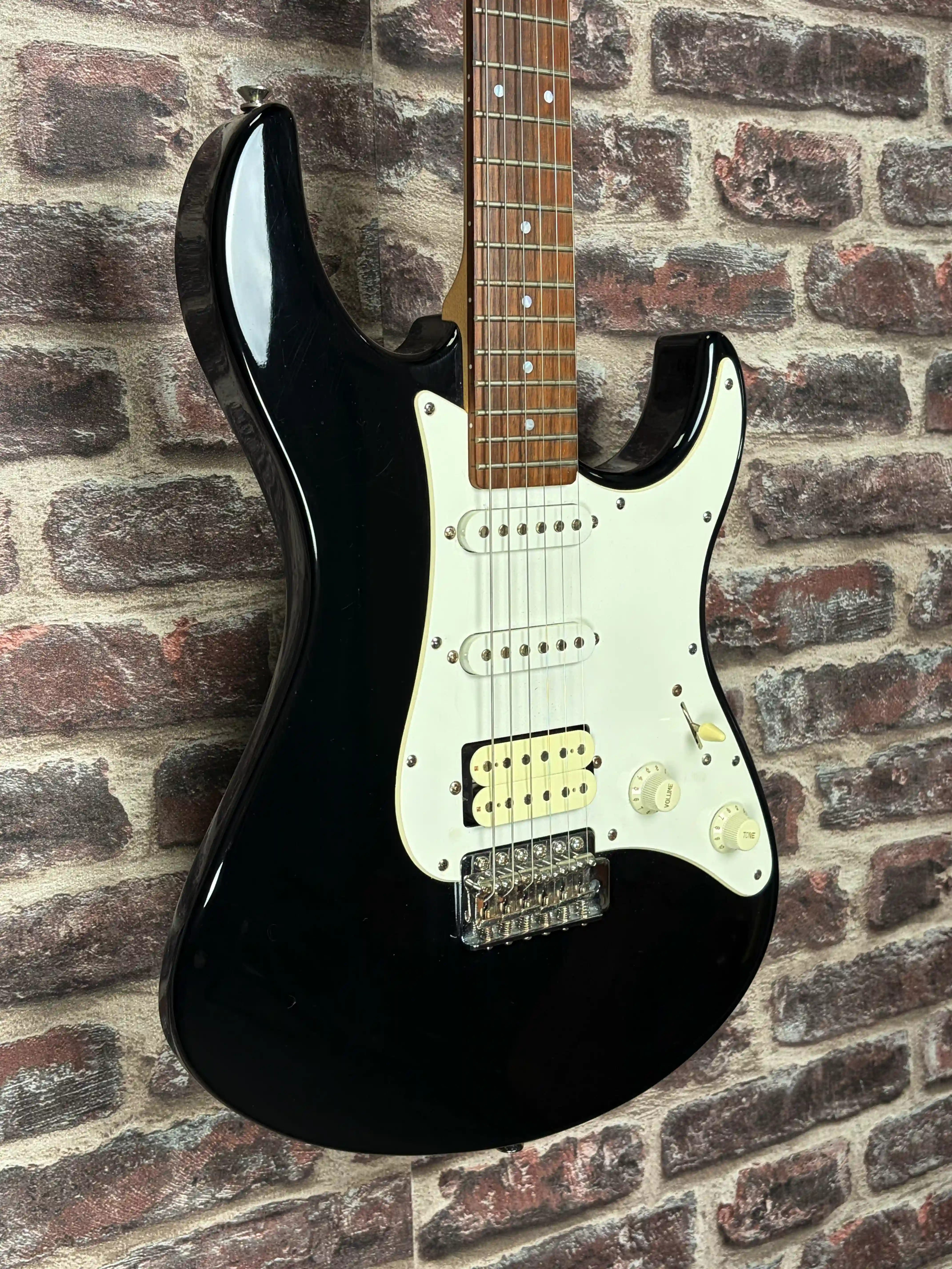 Yamaha Eg 112 Blk OCCASION