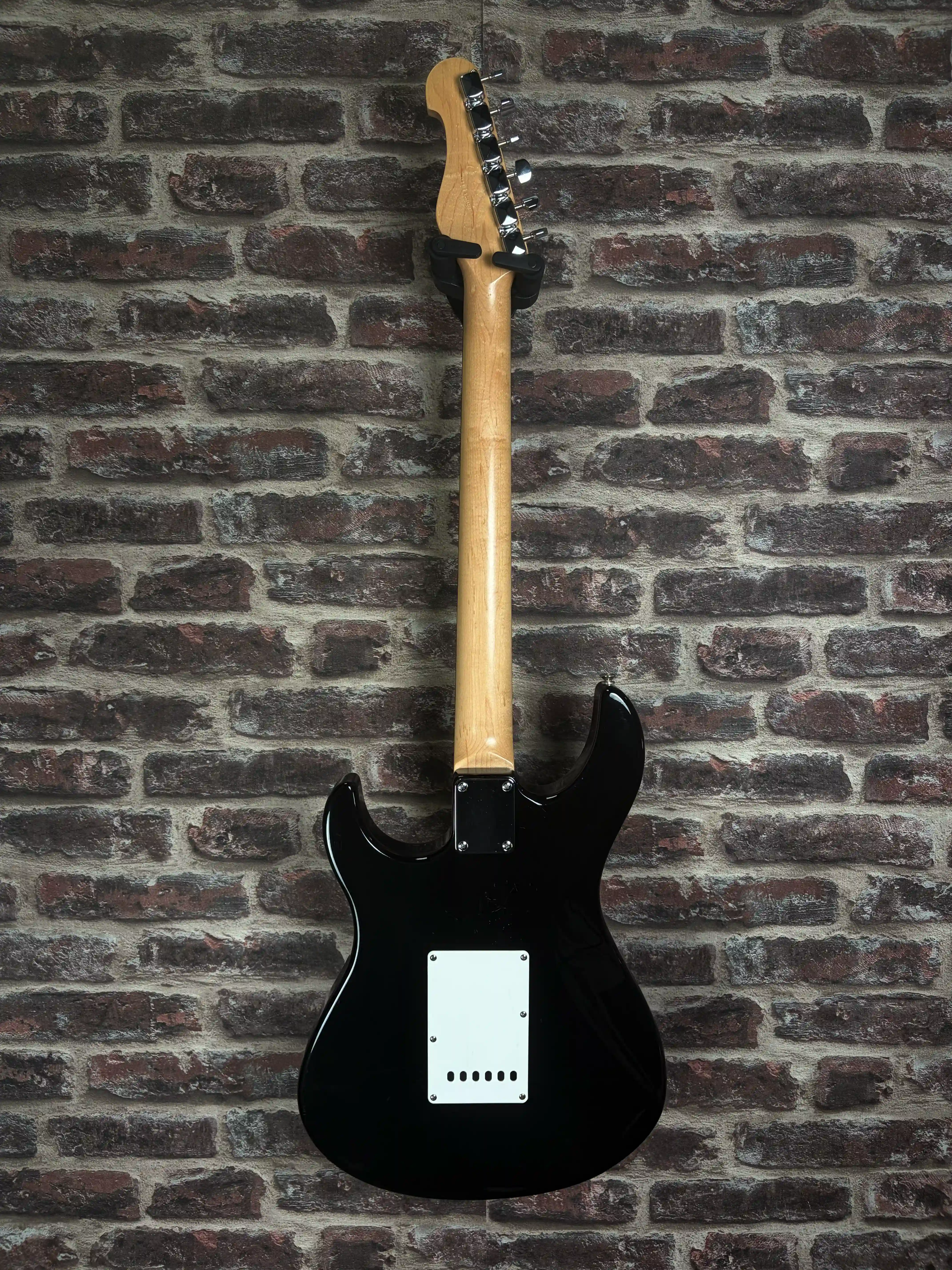 Yamaha Eg 112 Blk OCCASION