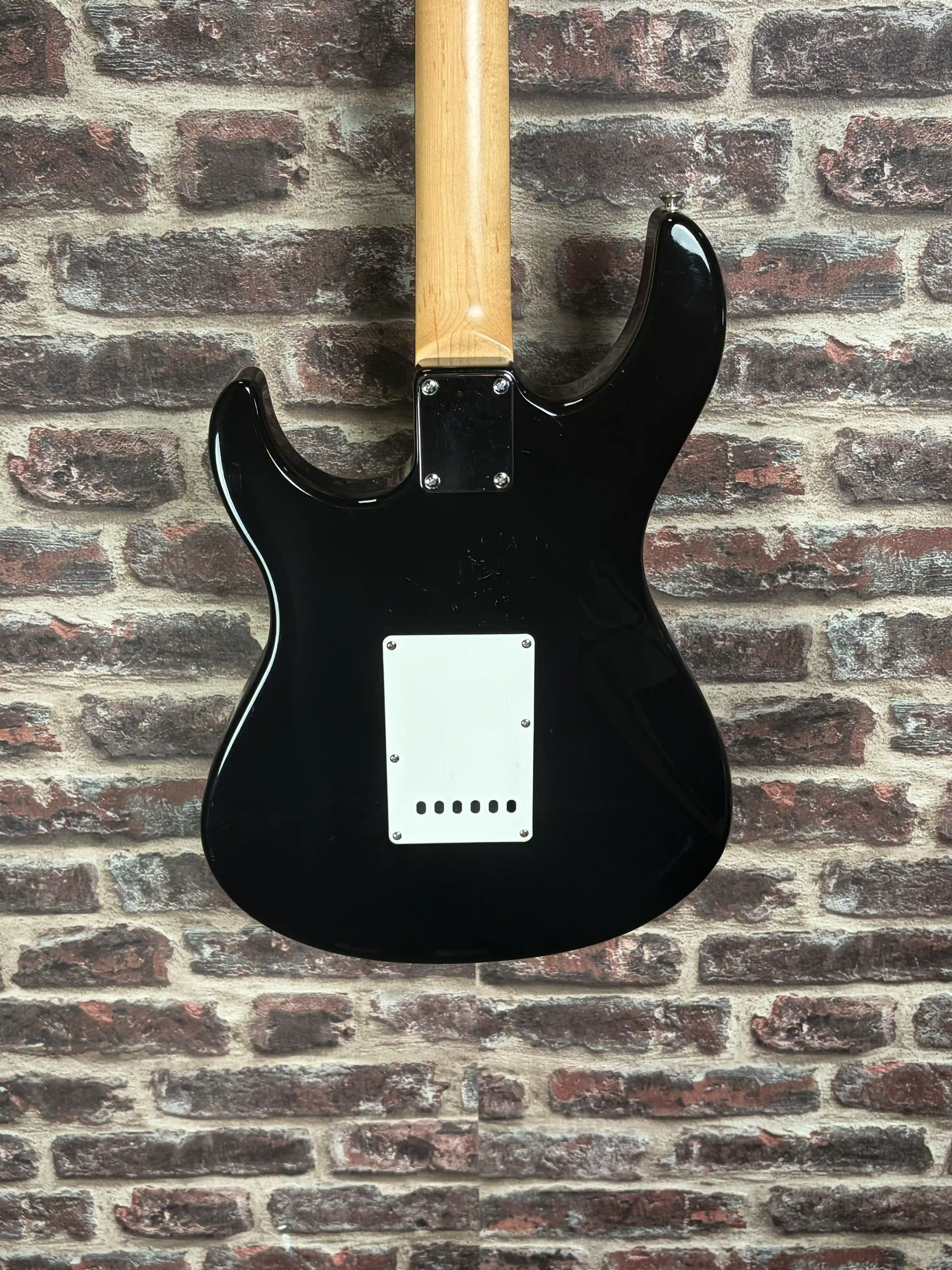 Yamaha Eg 112 Blk OCCASION