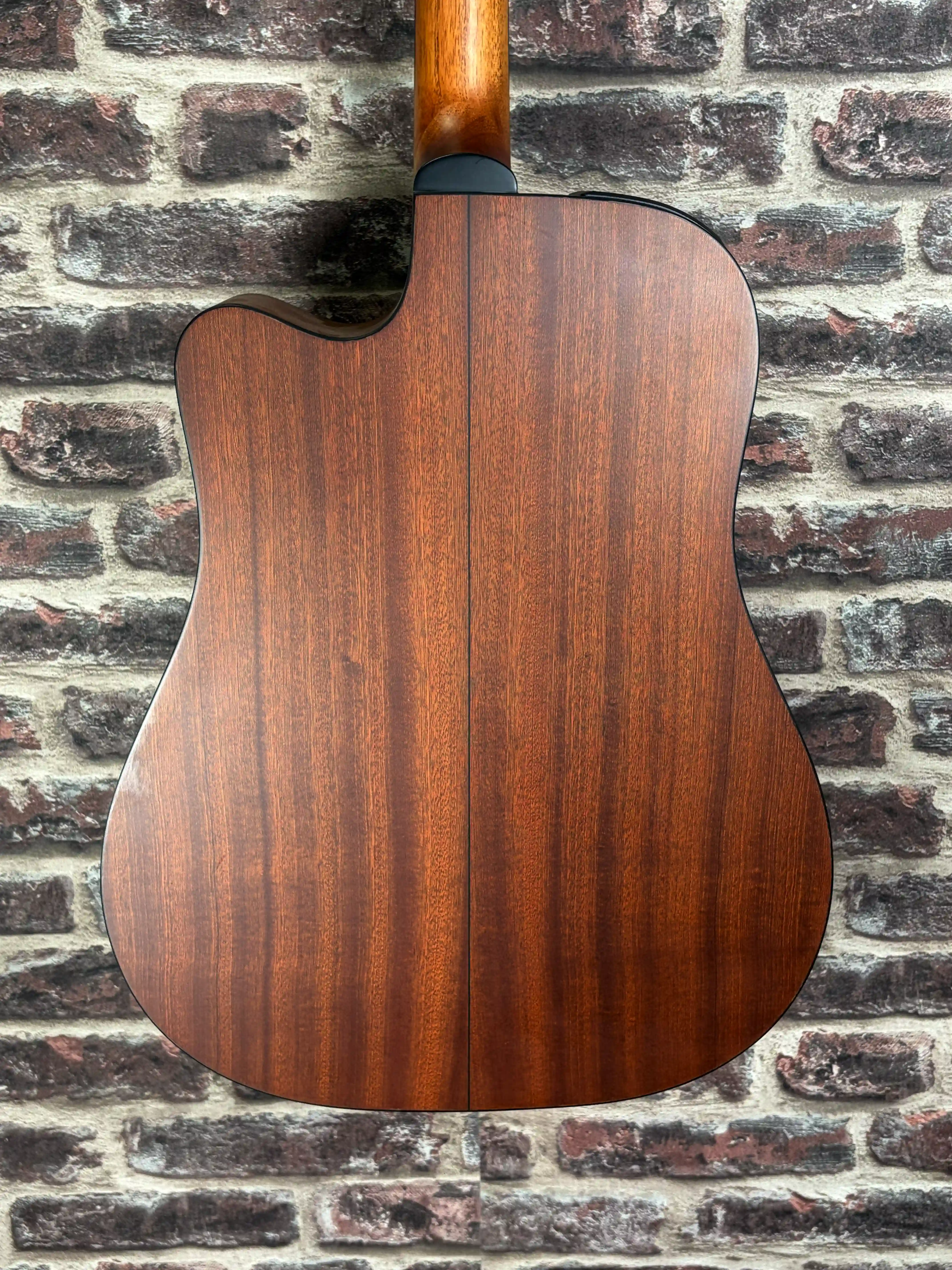 Takamine EG340SC NS