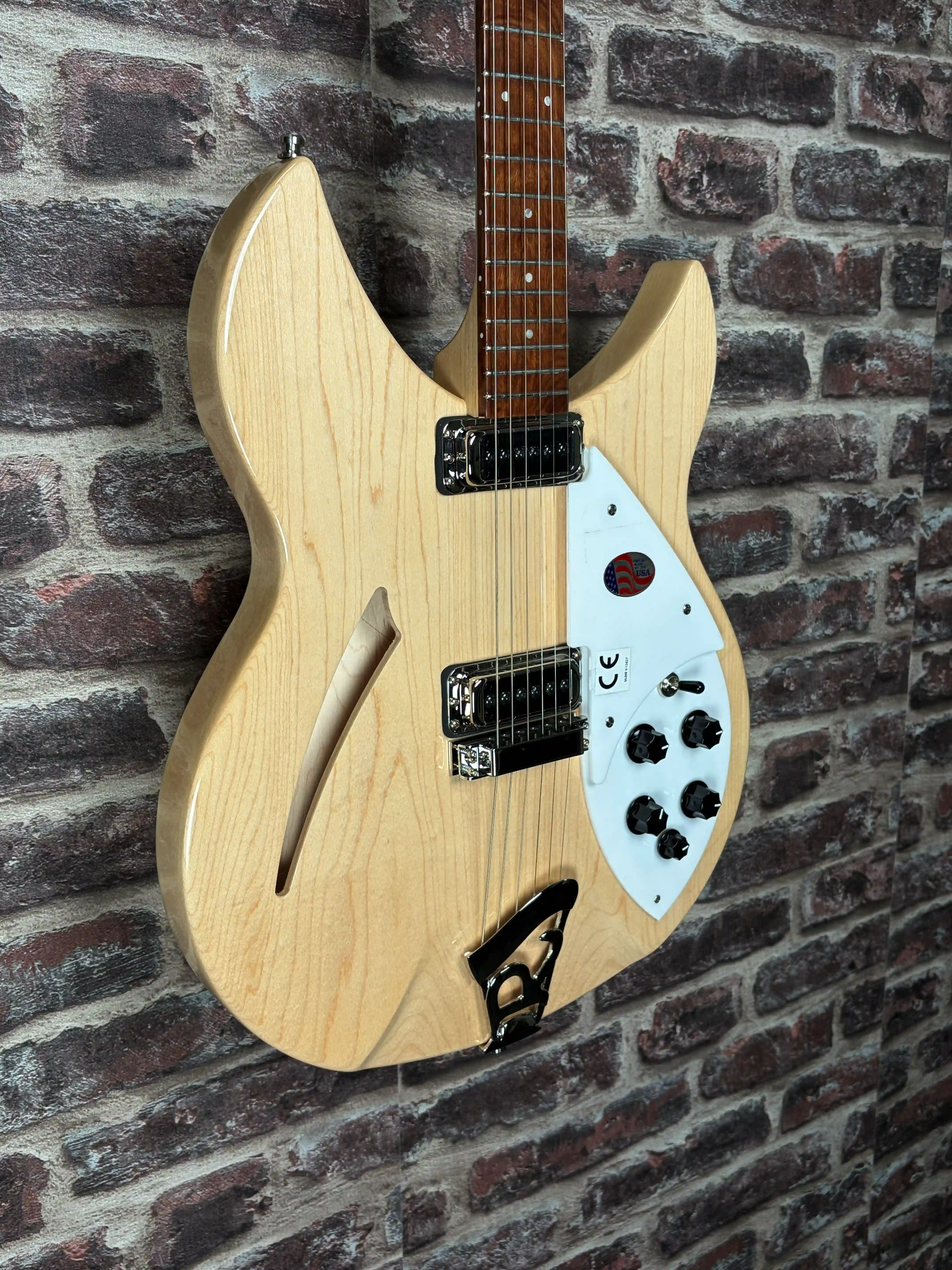 Rickenbacker 330 MG