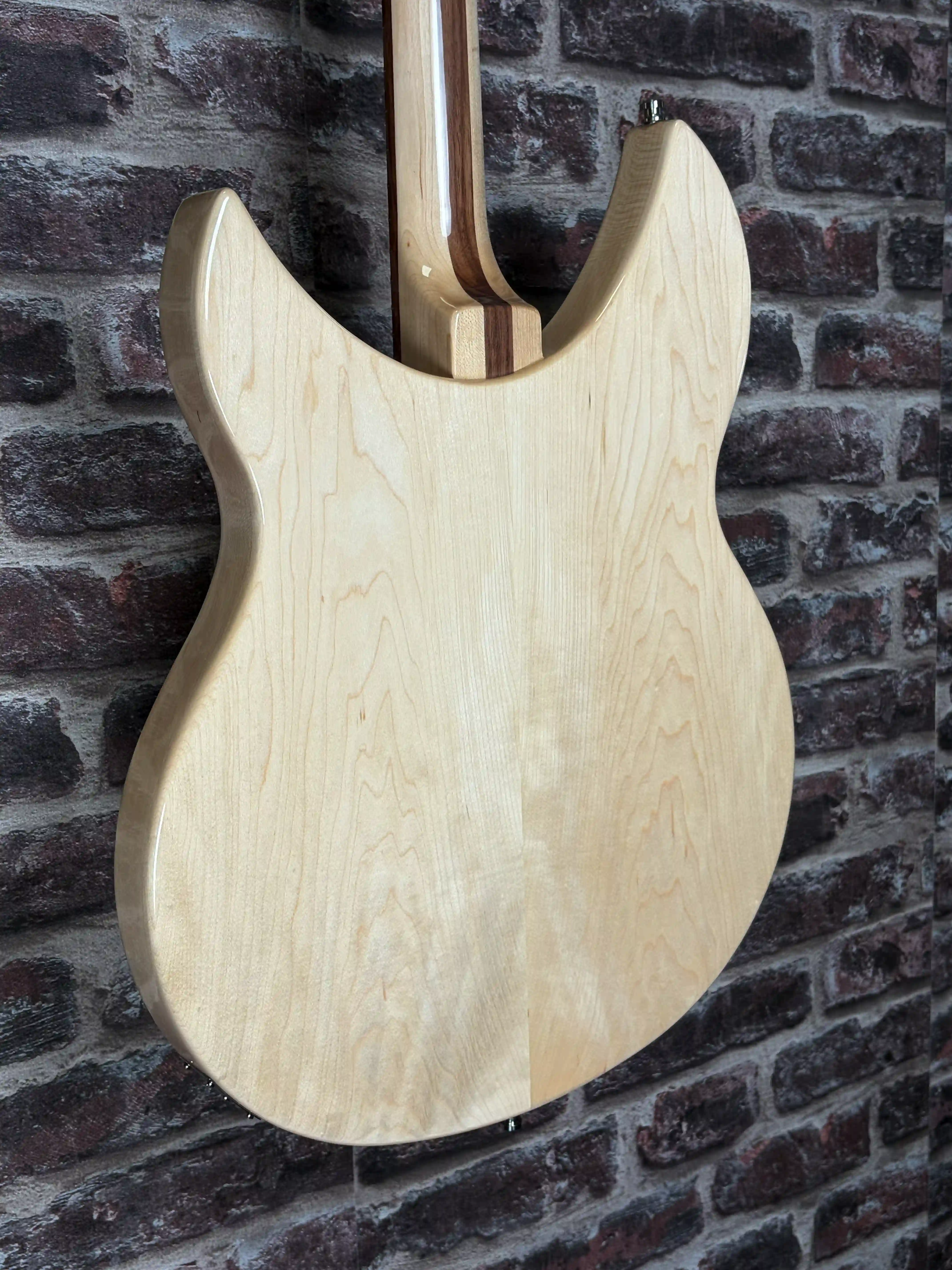 Rickenbacker 330 MG