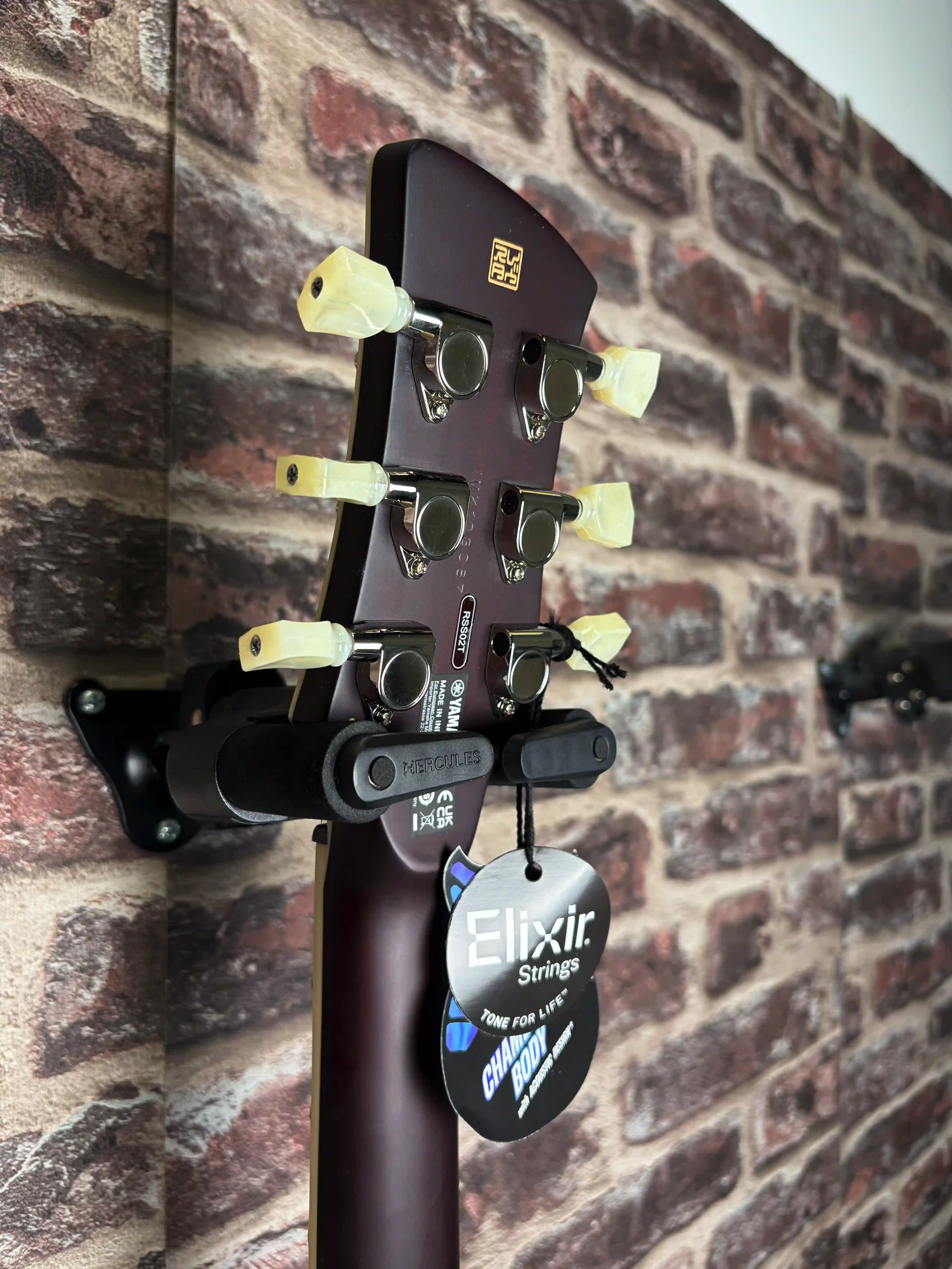 Yamaha Revstar Standard RSS02T Hot Merlot
