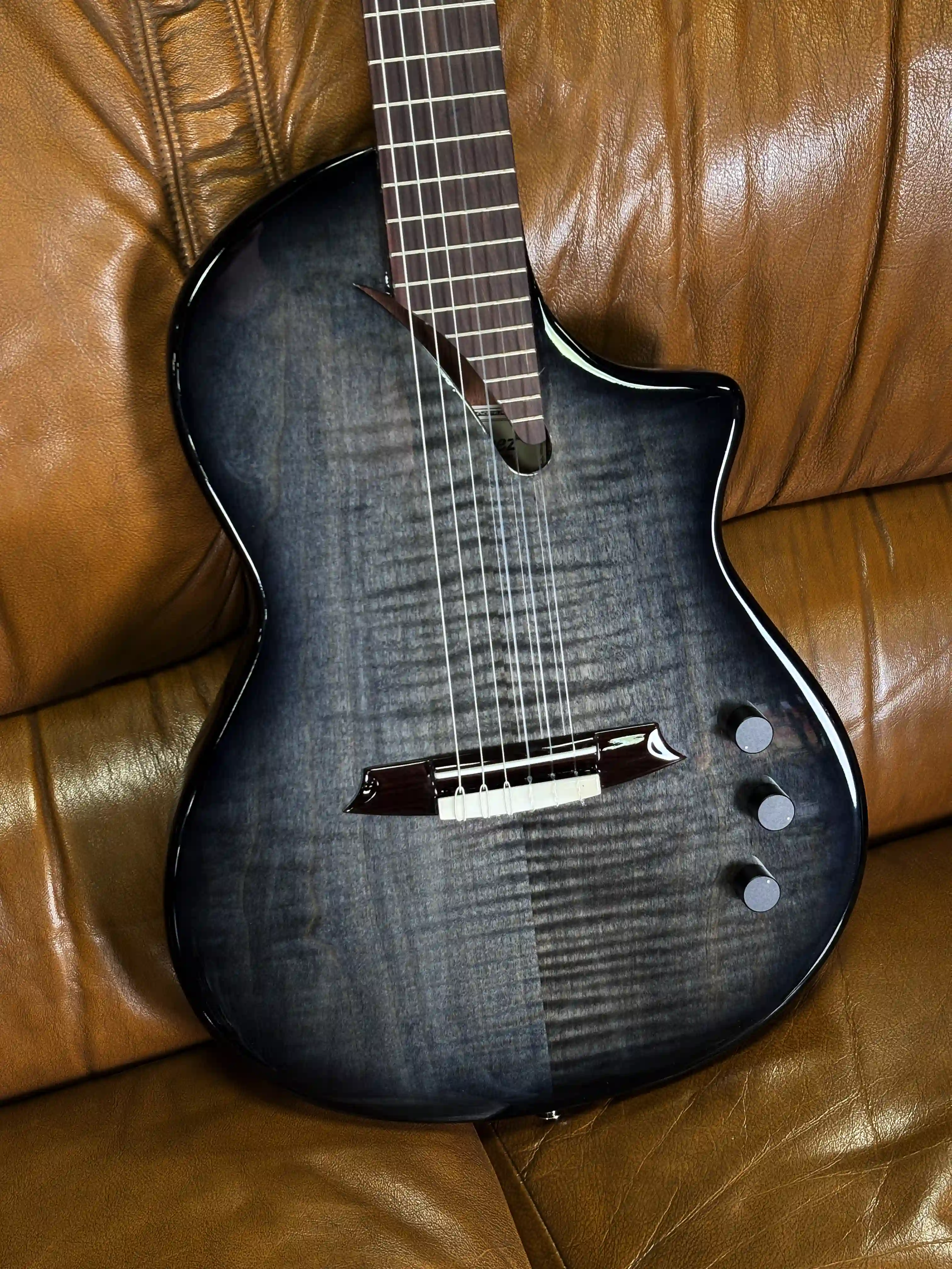 MARTINEZ Hispania TransBlack + housse