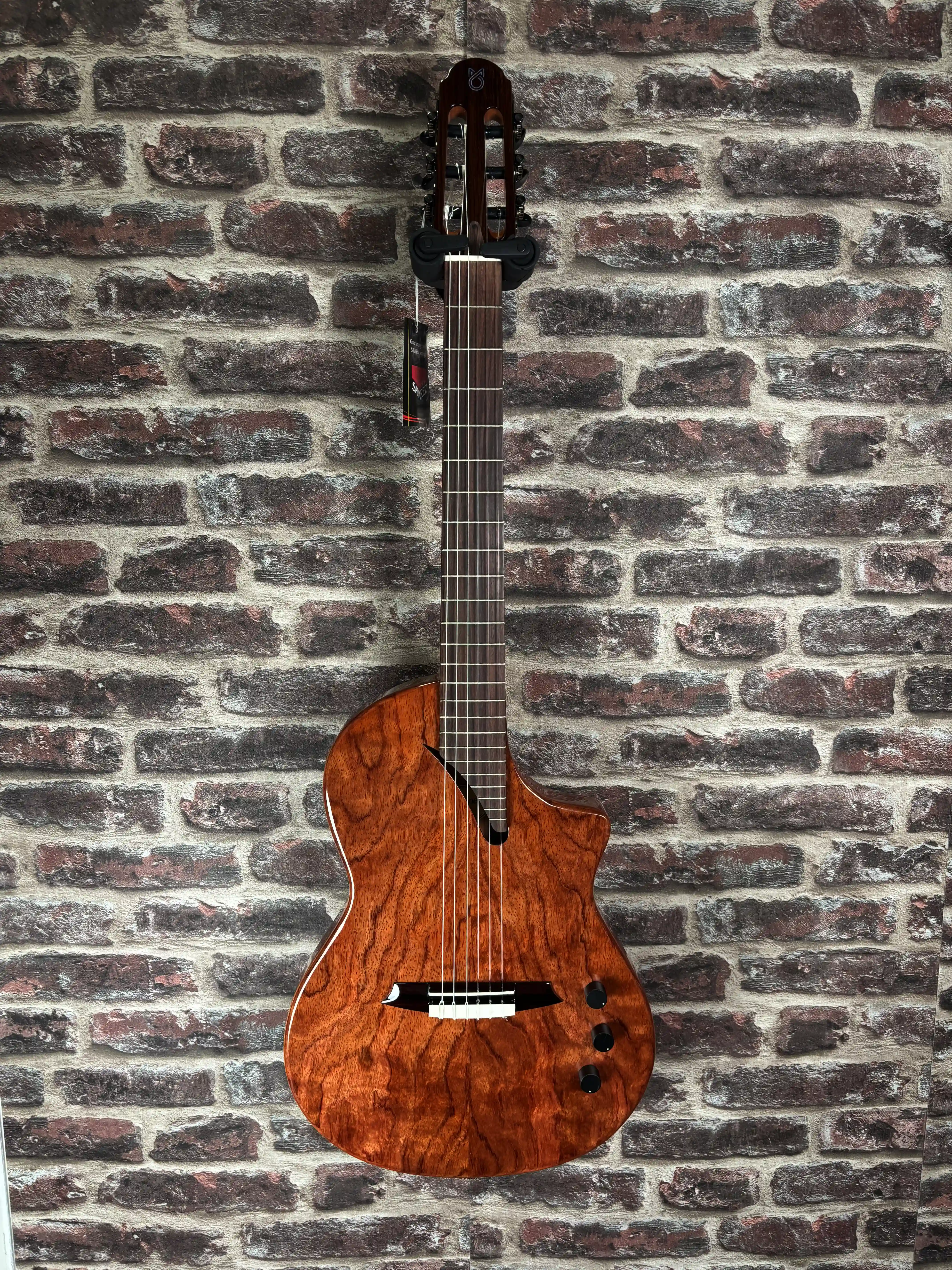 Martinez Hispania Figured avec housse