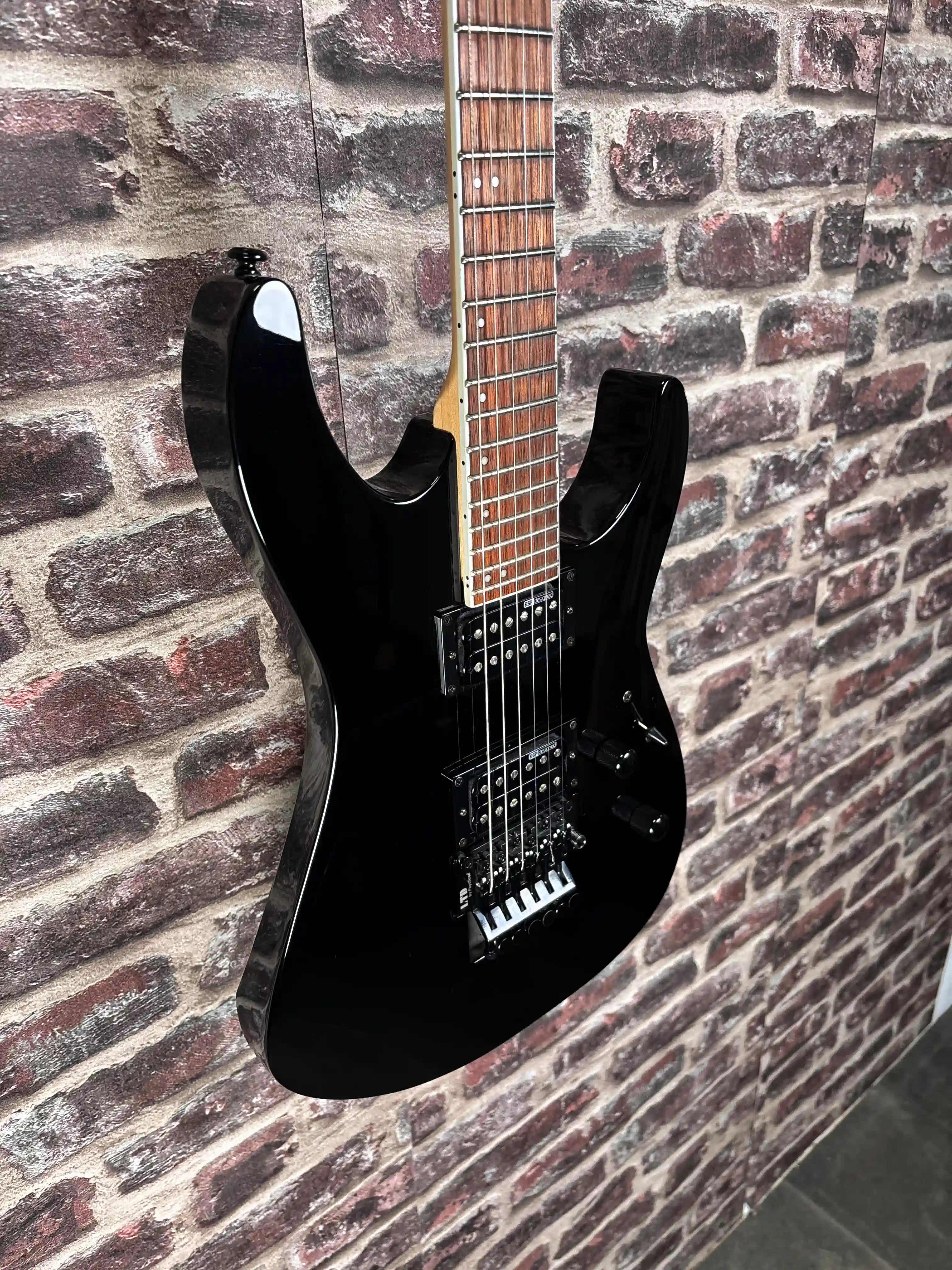 LTD M-200 Black OCCASION