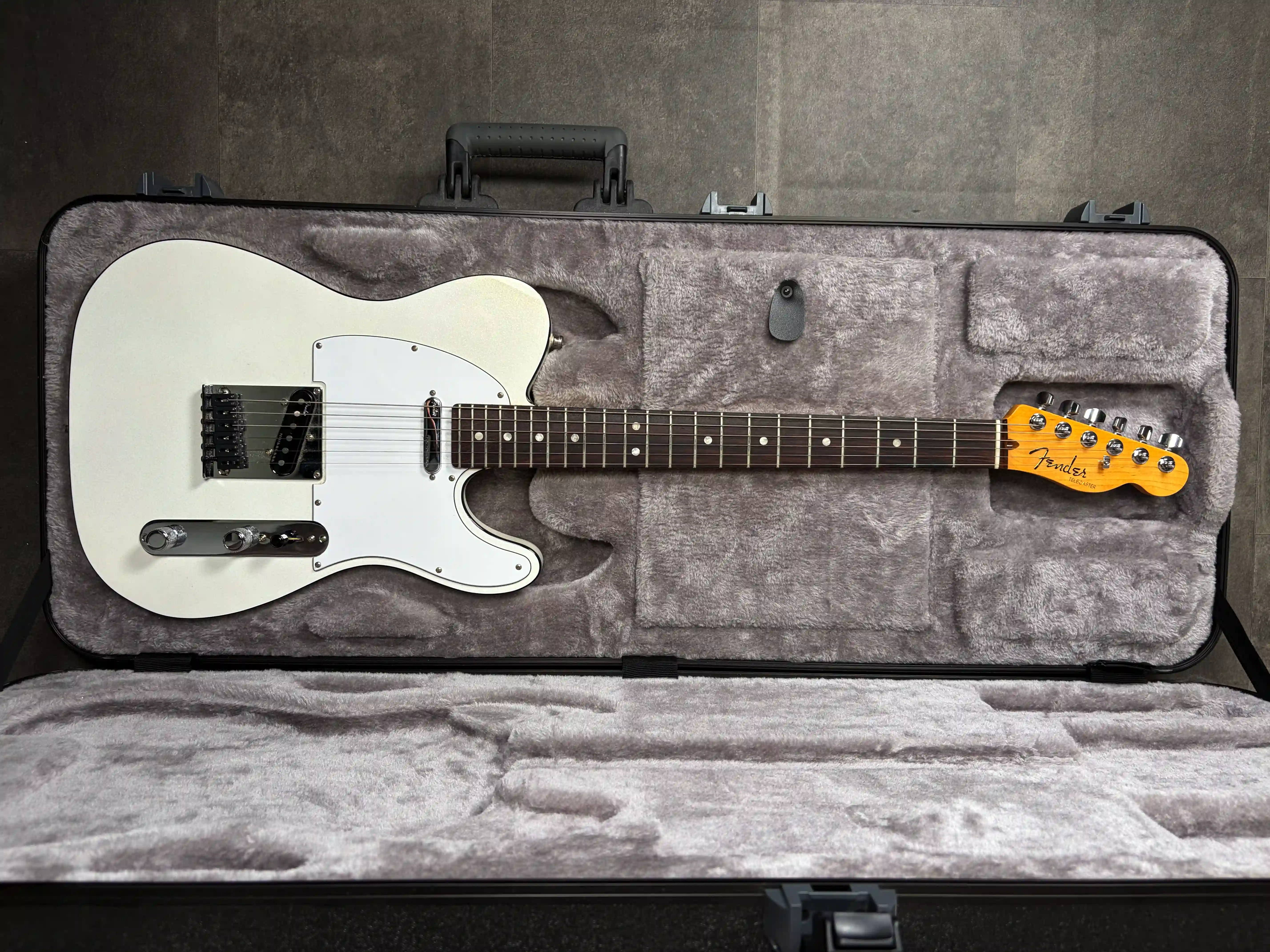 Fender American Ultra Telecaster RW FB Arctic Pearl OCCASION
