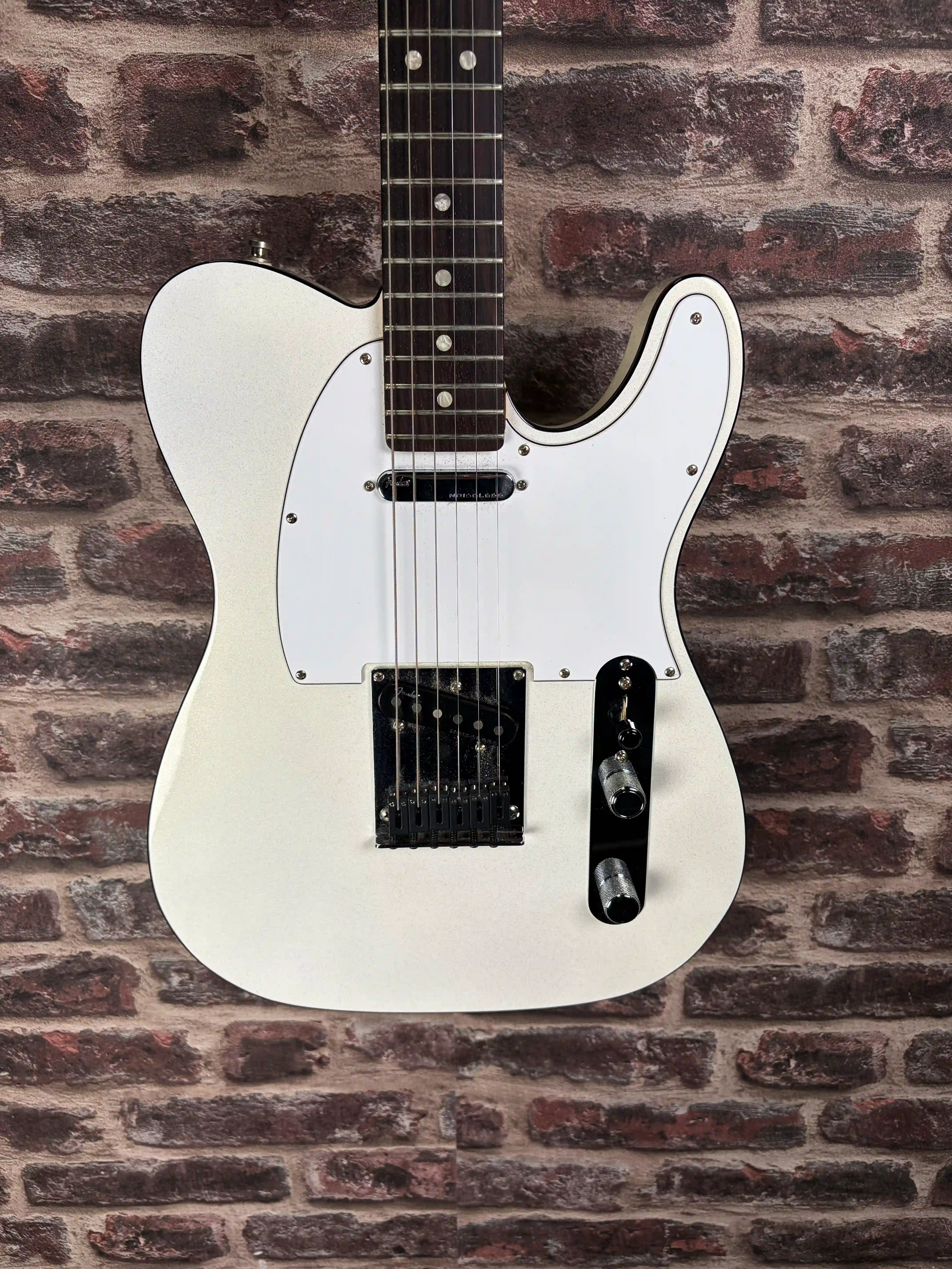 Fender American Ultra Telecaster RW FB Arctic Pearl OCCASION
