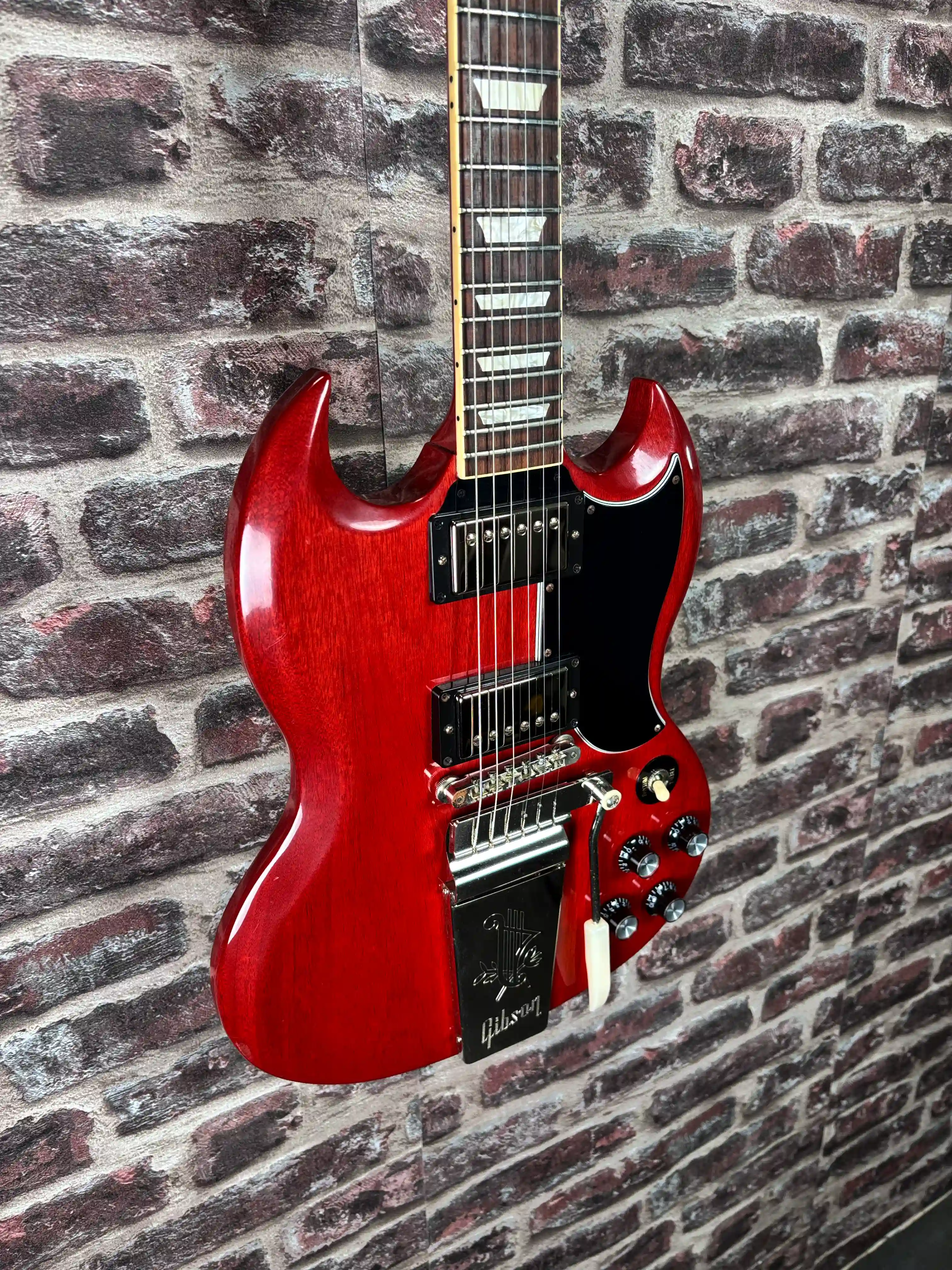 Gibson SG Standard 61's Maestro Vibrola Cherry OCCASION