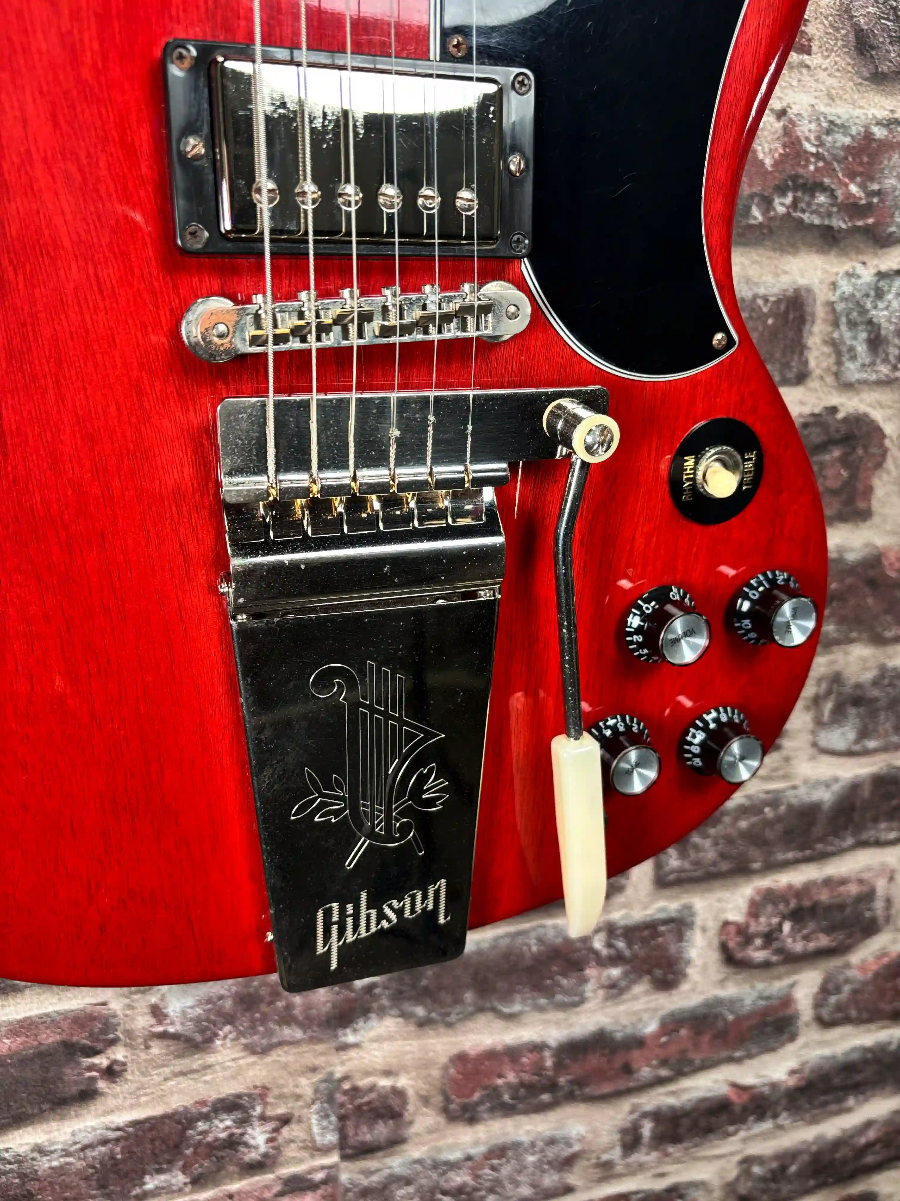 Gibson SG Standard 61's Maestro Vibrola Cherry OCCASION