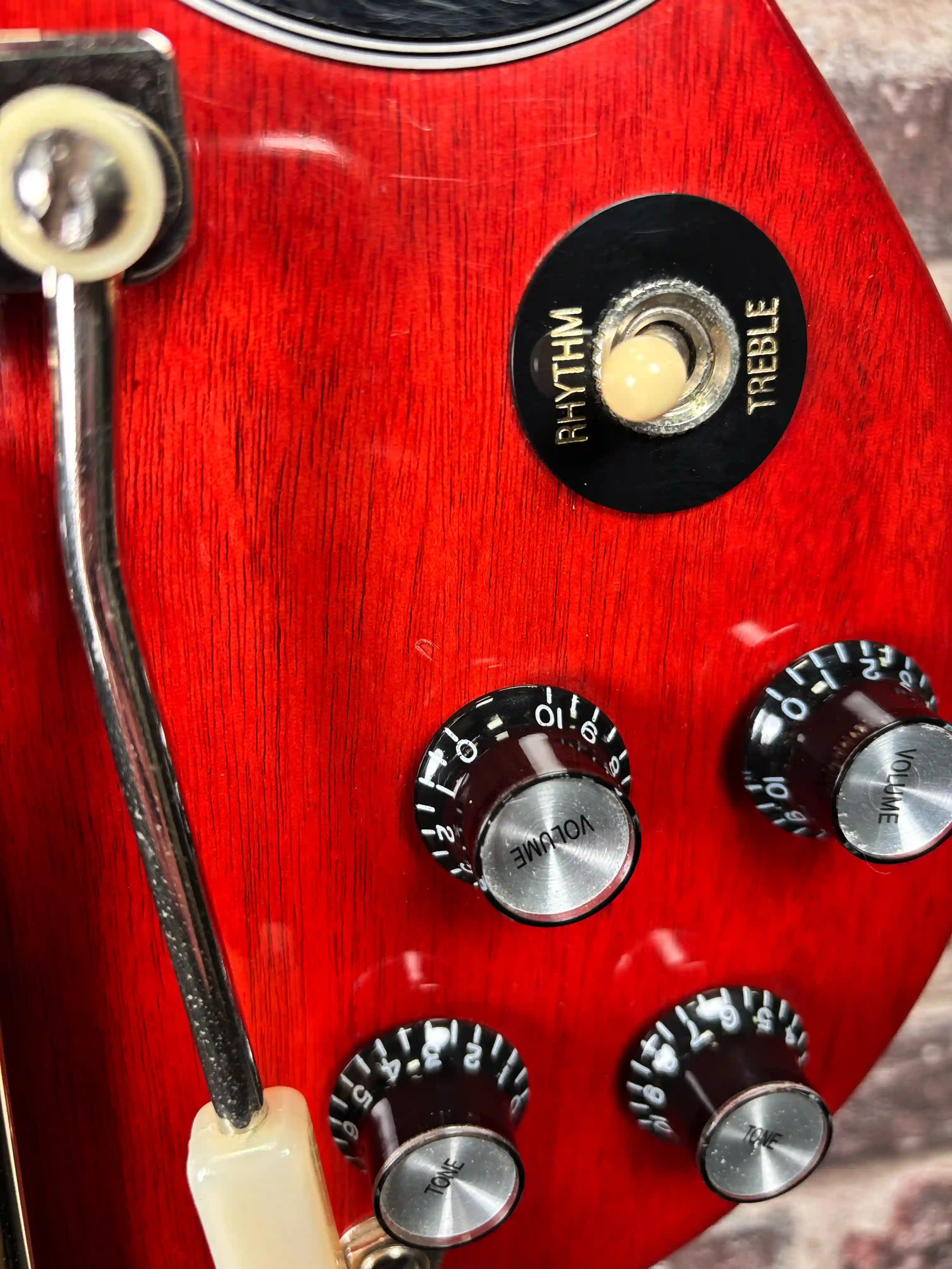 Gibson SG Standard 61's Maestro Vibrola Cherry OCCASION