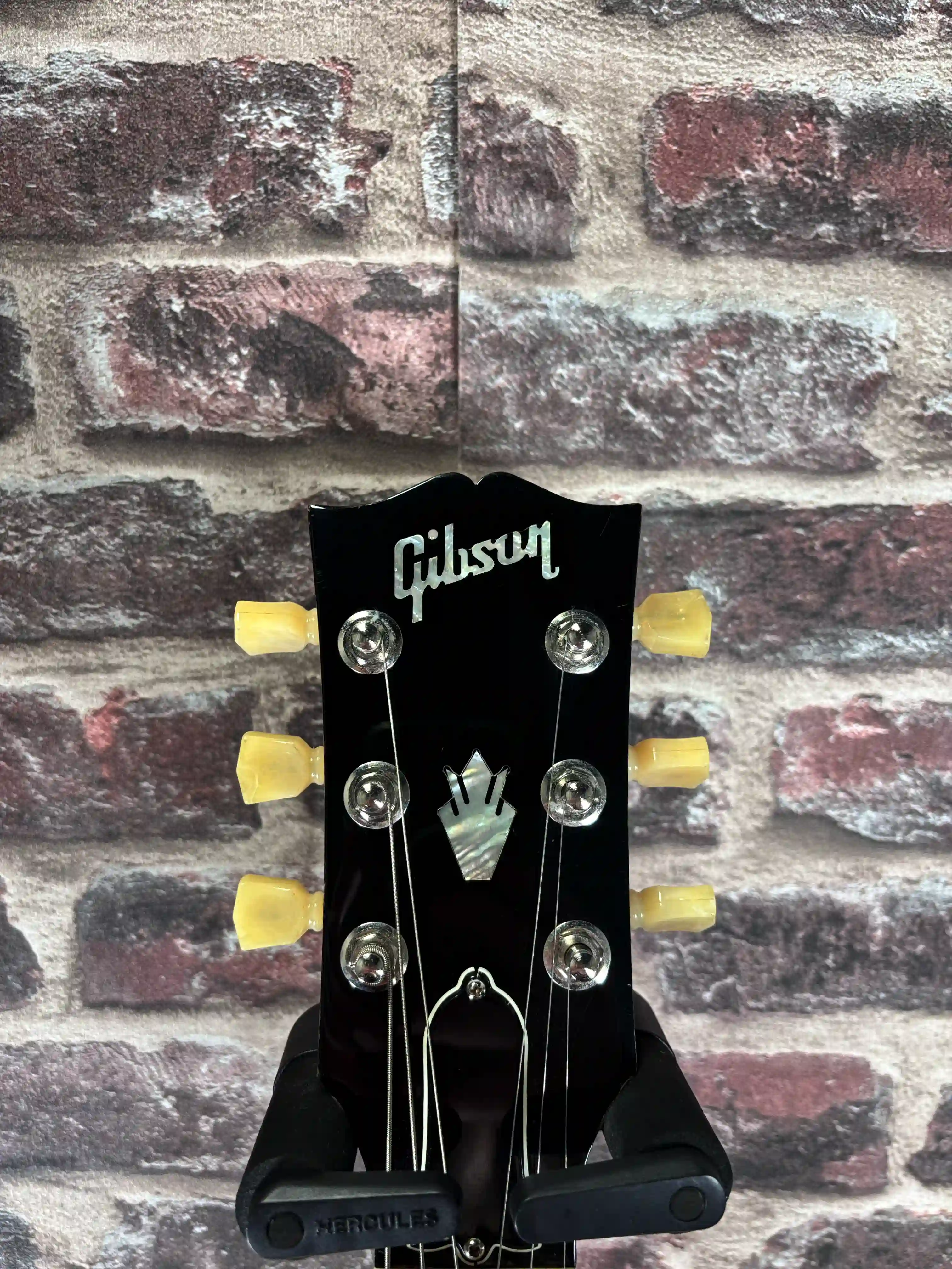 Gibson SG Standard 61's Maestro Vibrola Cherry OCCASION