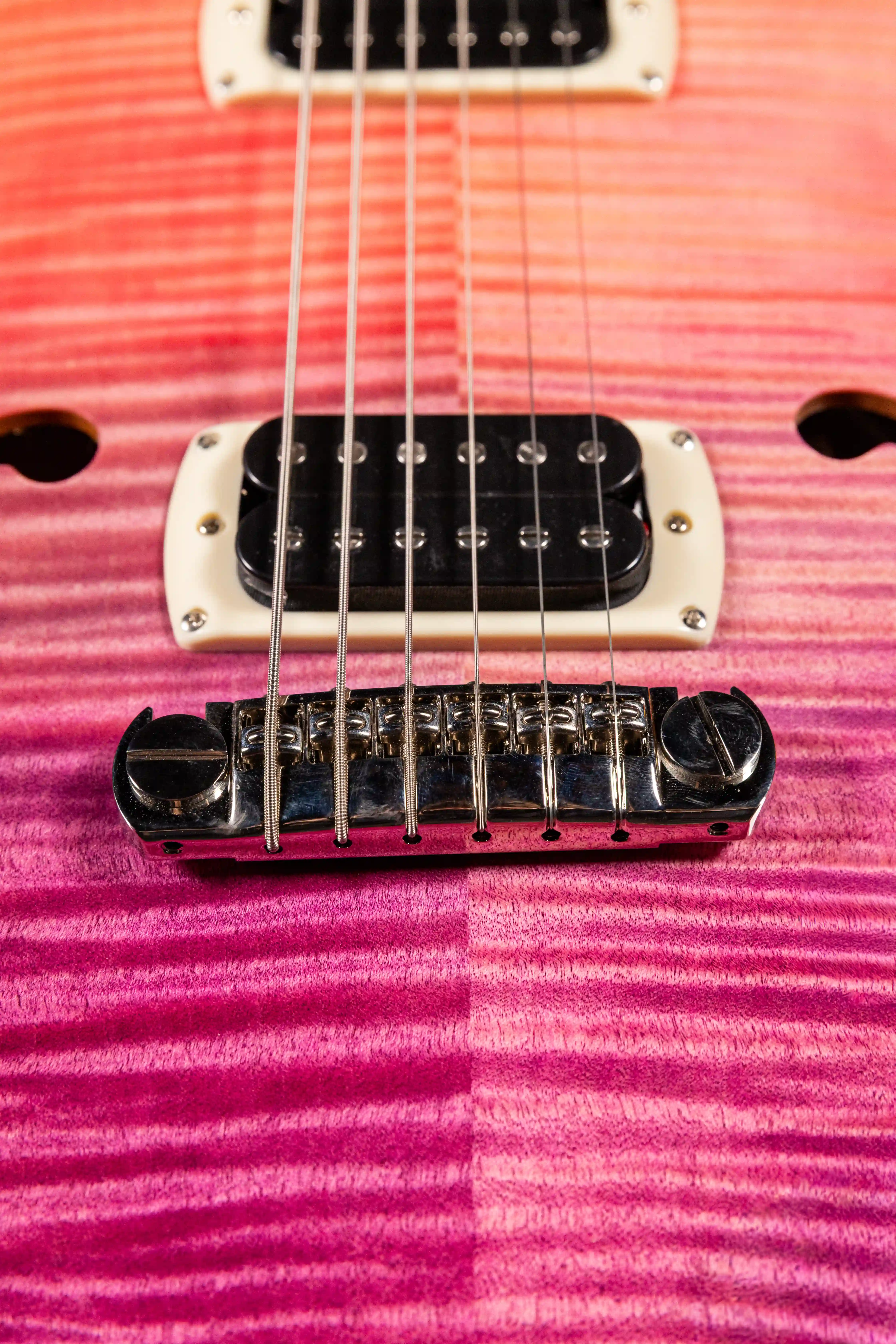 PRS SE Ed Sheeran Pink Ombre Piezzo Baritone Hollowbody