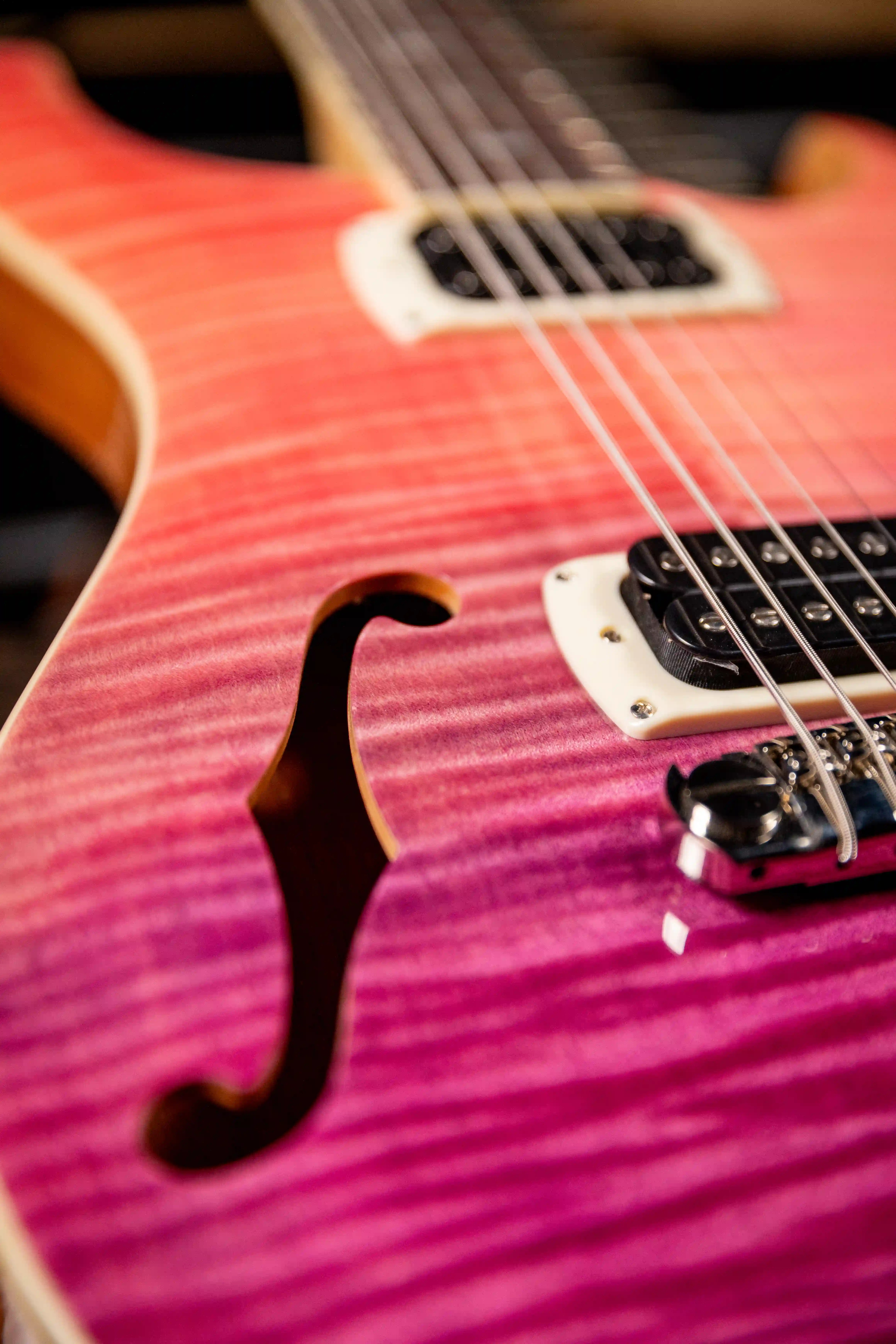 PRS SE Ed Sheeran Pink Ombre Piezzo Baritone Hollowbody