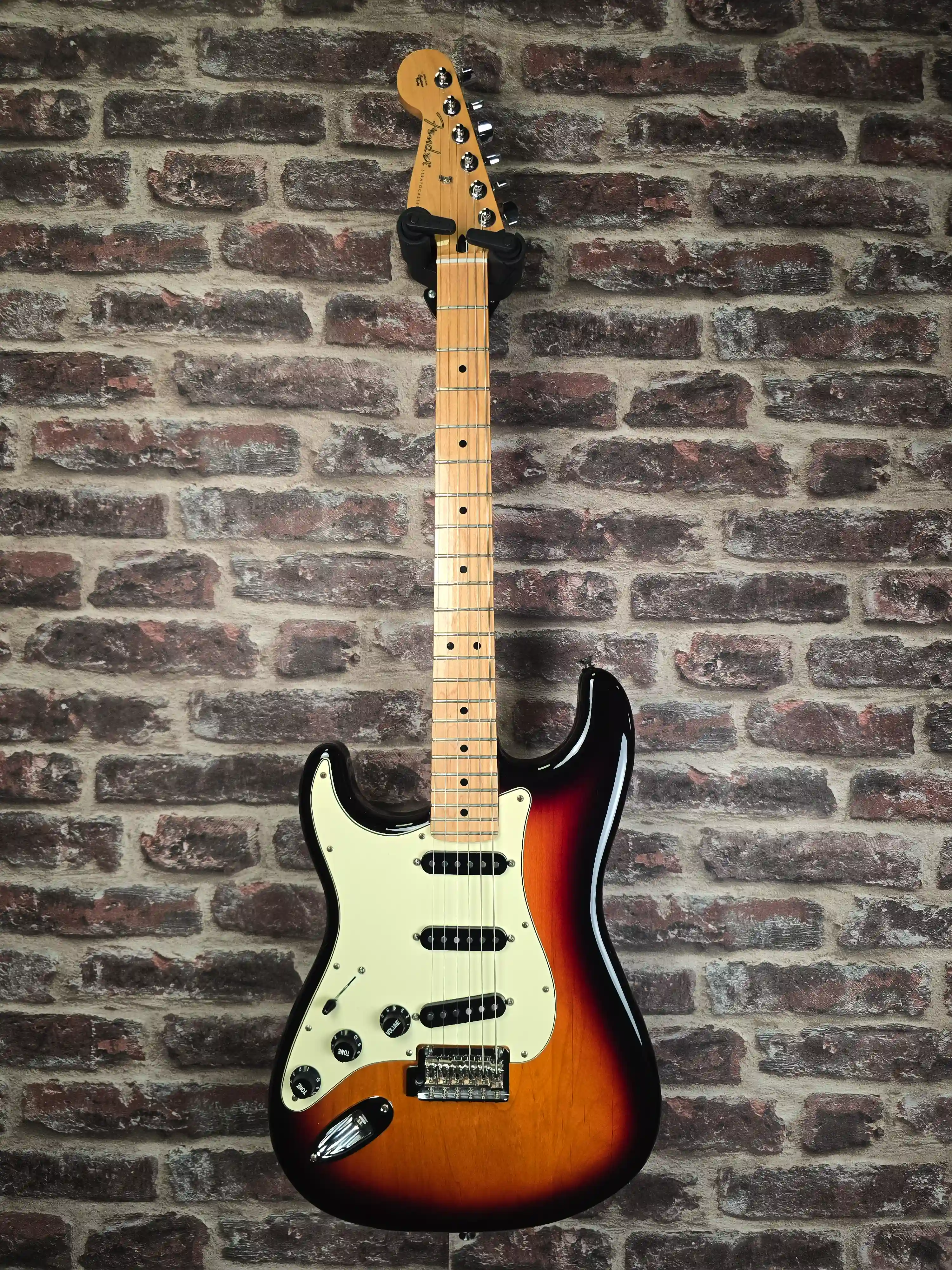 Fender Player Stratocaster Gaucher Manche Érable 3‑Color Sunburst OCCASION