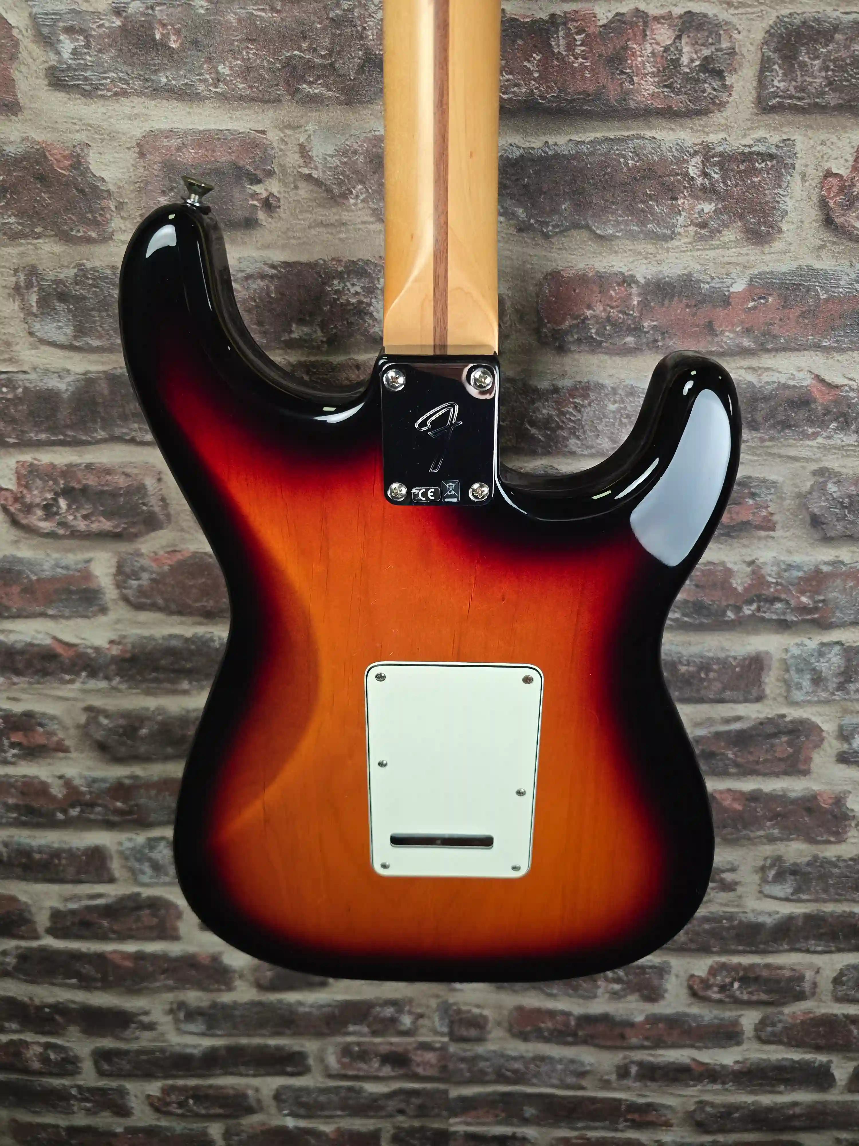 Fender Player Stratocaster Gaucher Manche Érable 3‑Color Sunburst OCCASION