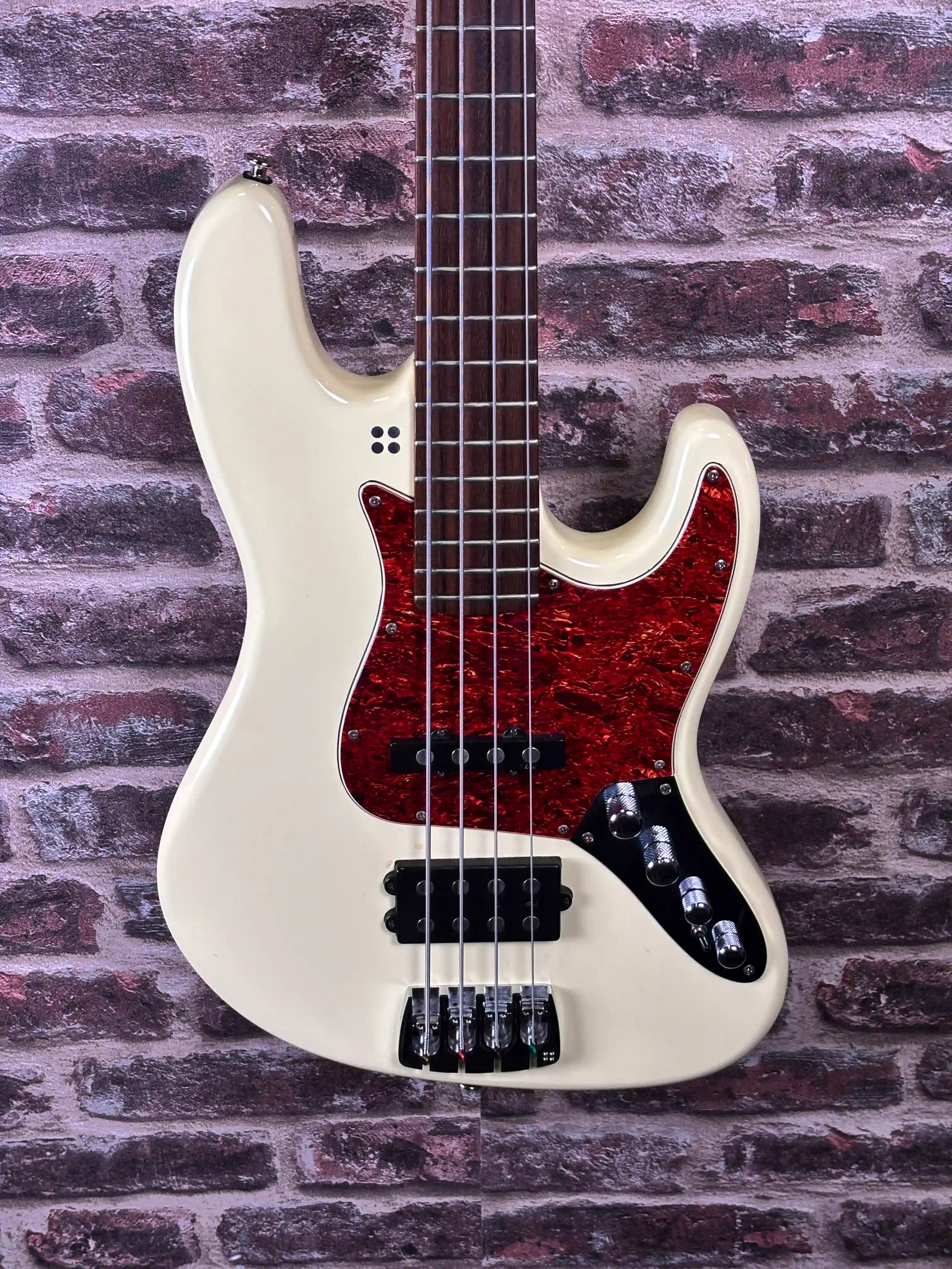 Sandberg California TM4 RW Creme Highgloss OCCASION
