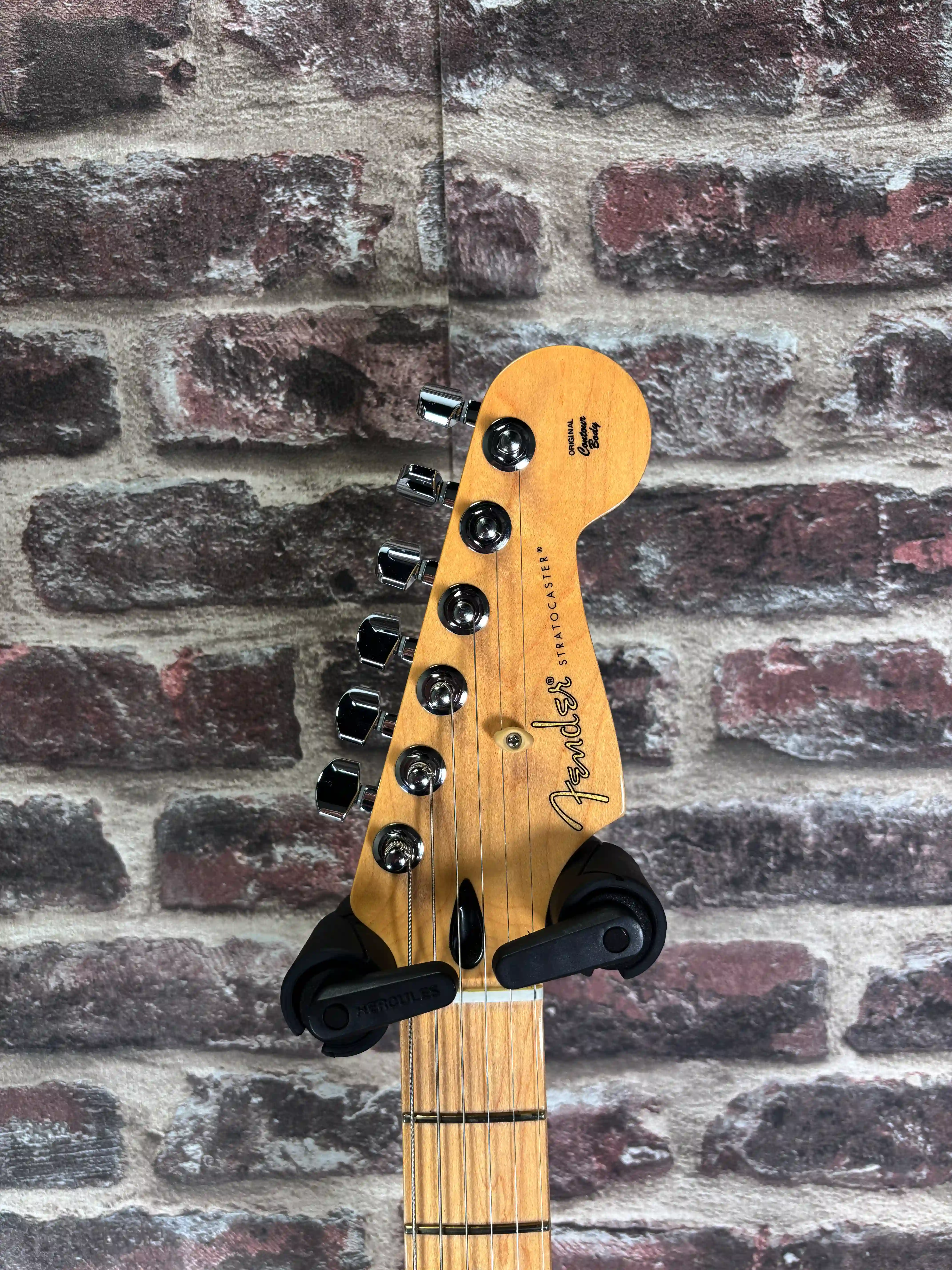 Fender Player Stratocaster Candy Apple Red Stock B