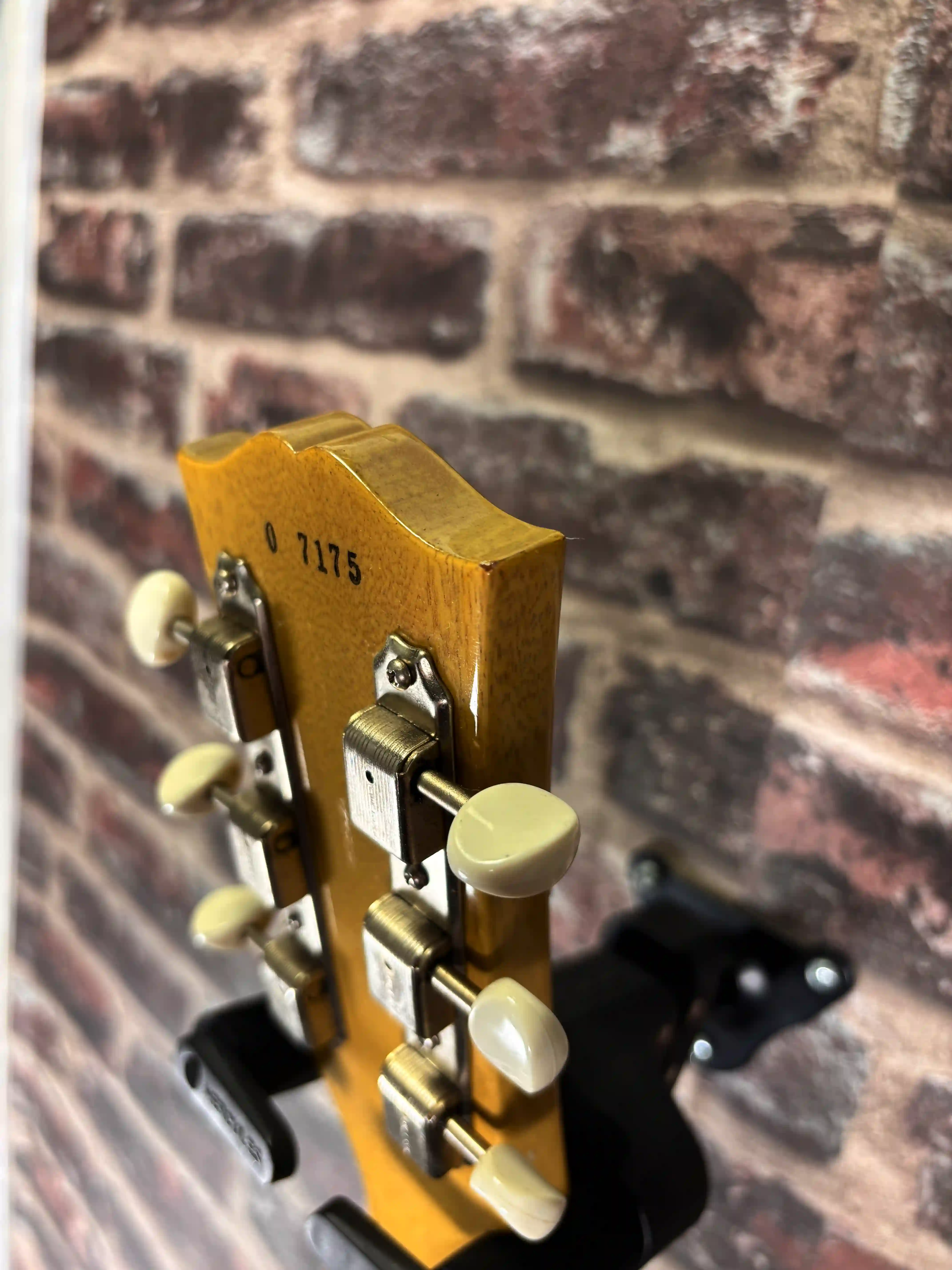 Gibson CS 1957 Les Paul Special Ultra Light aged TV Yellow OCCASION