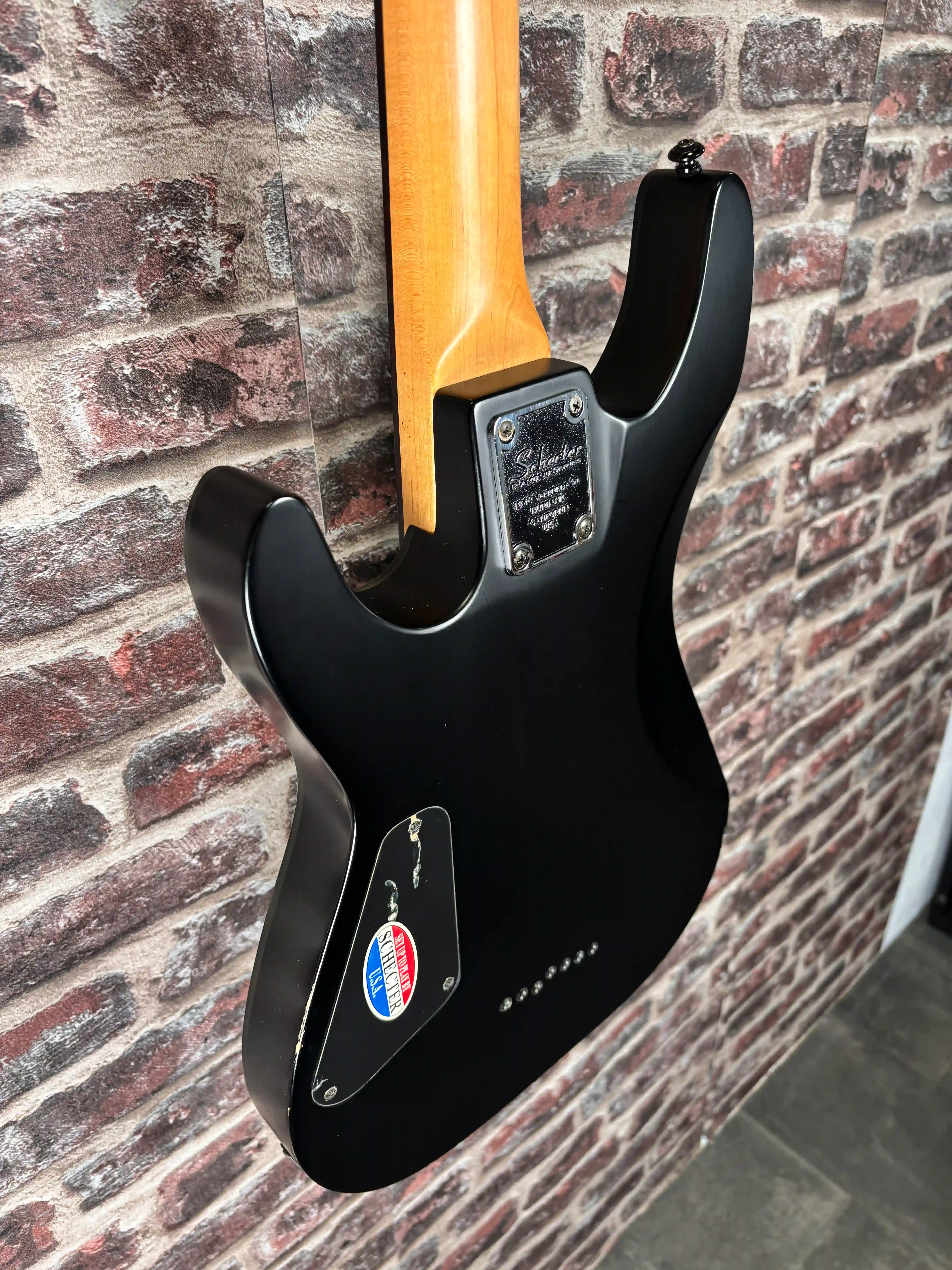 Schecter Damien‑7 (EMG‑H7) OCCASION