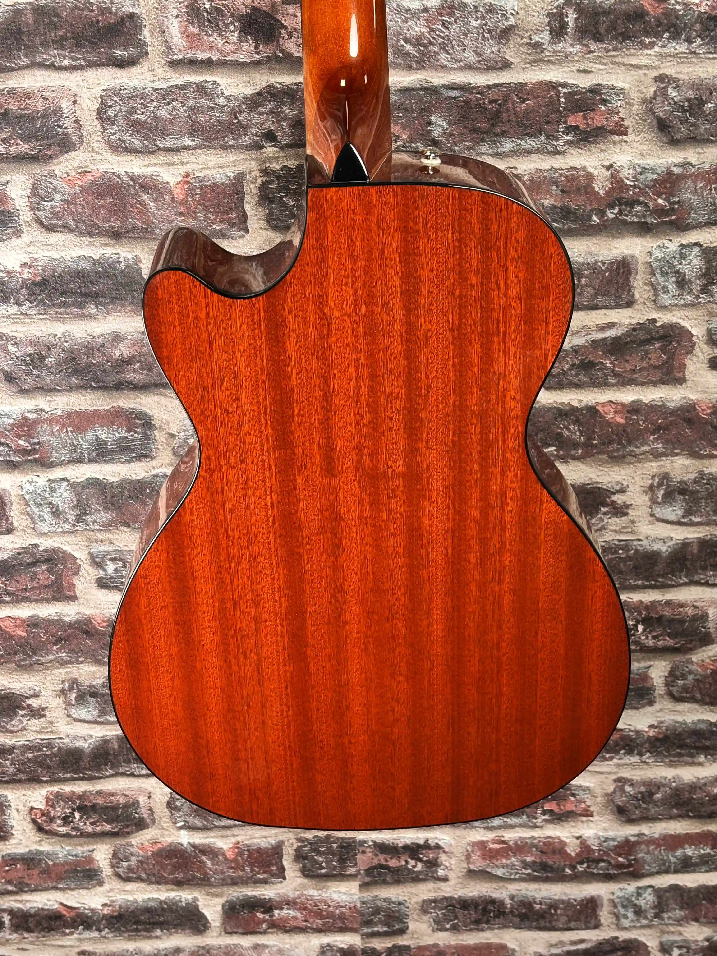 Fender CB 60SCE NAT WN OCCASION