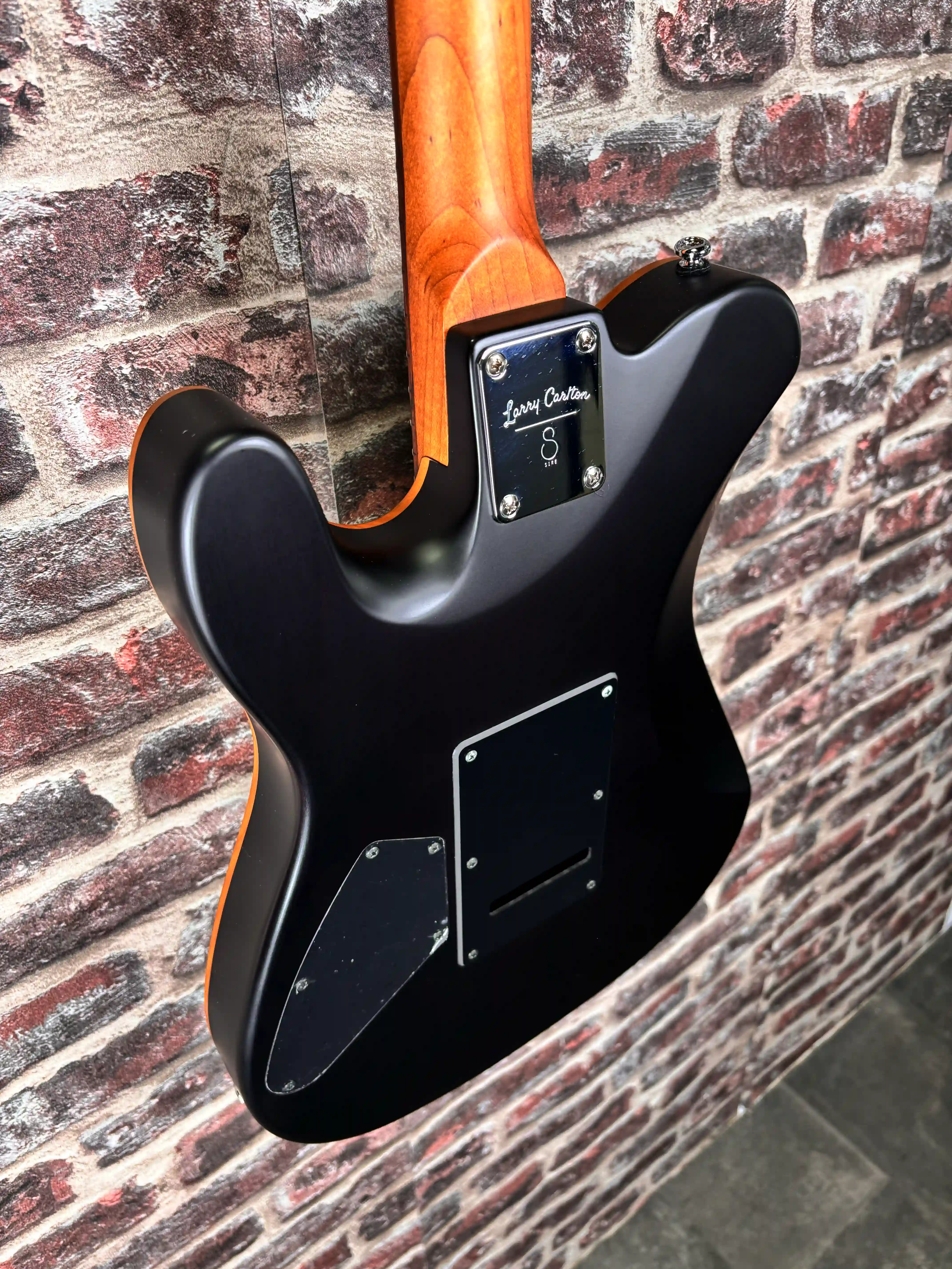 Sire Larry Carlton T7 FM Trans Black OCCASION
