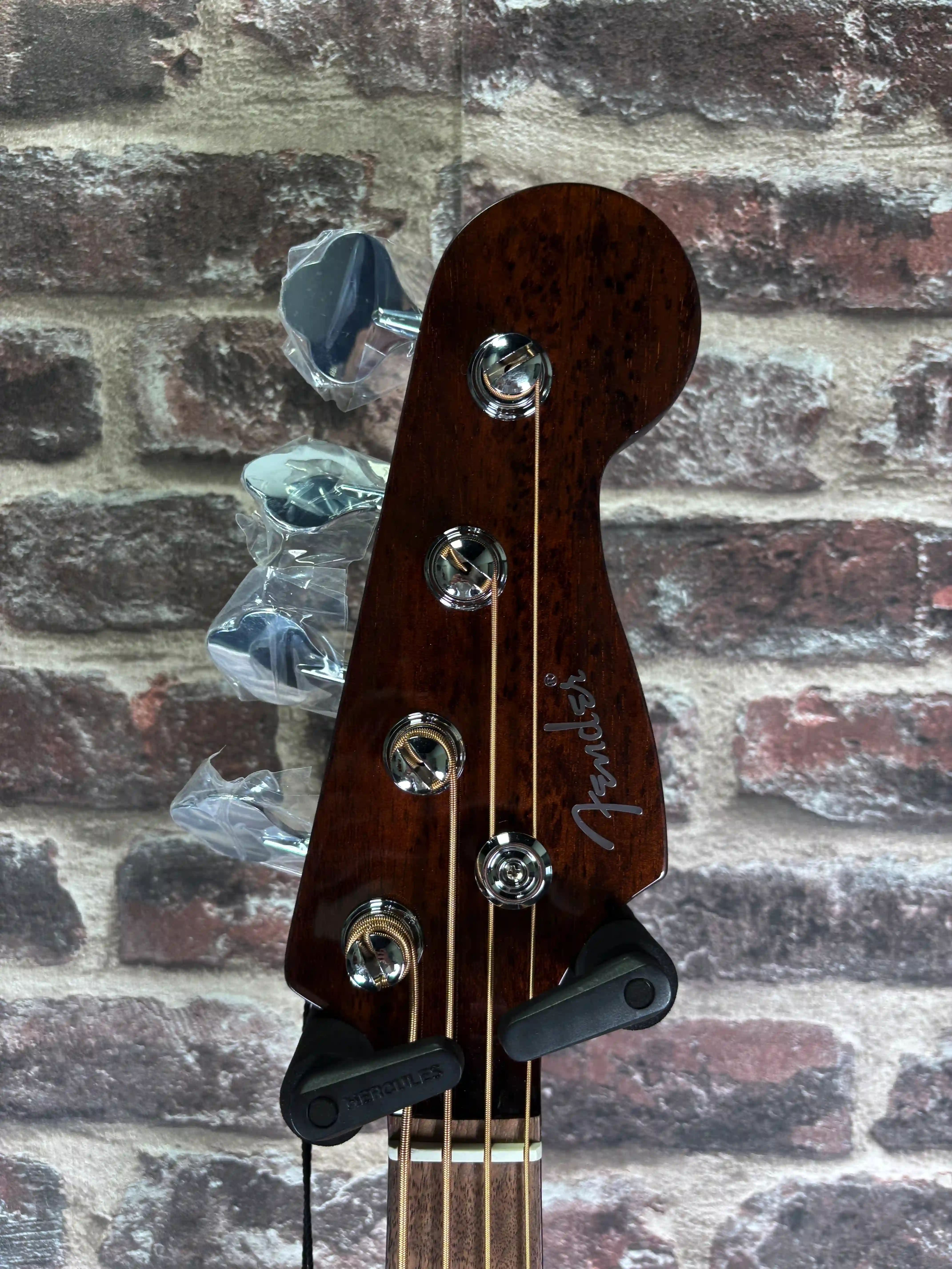 Fender California Deluxe Kingman Bass CE Noir