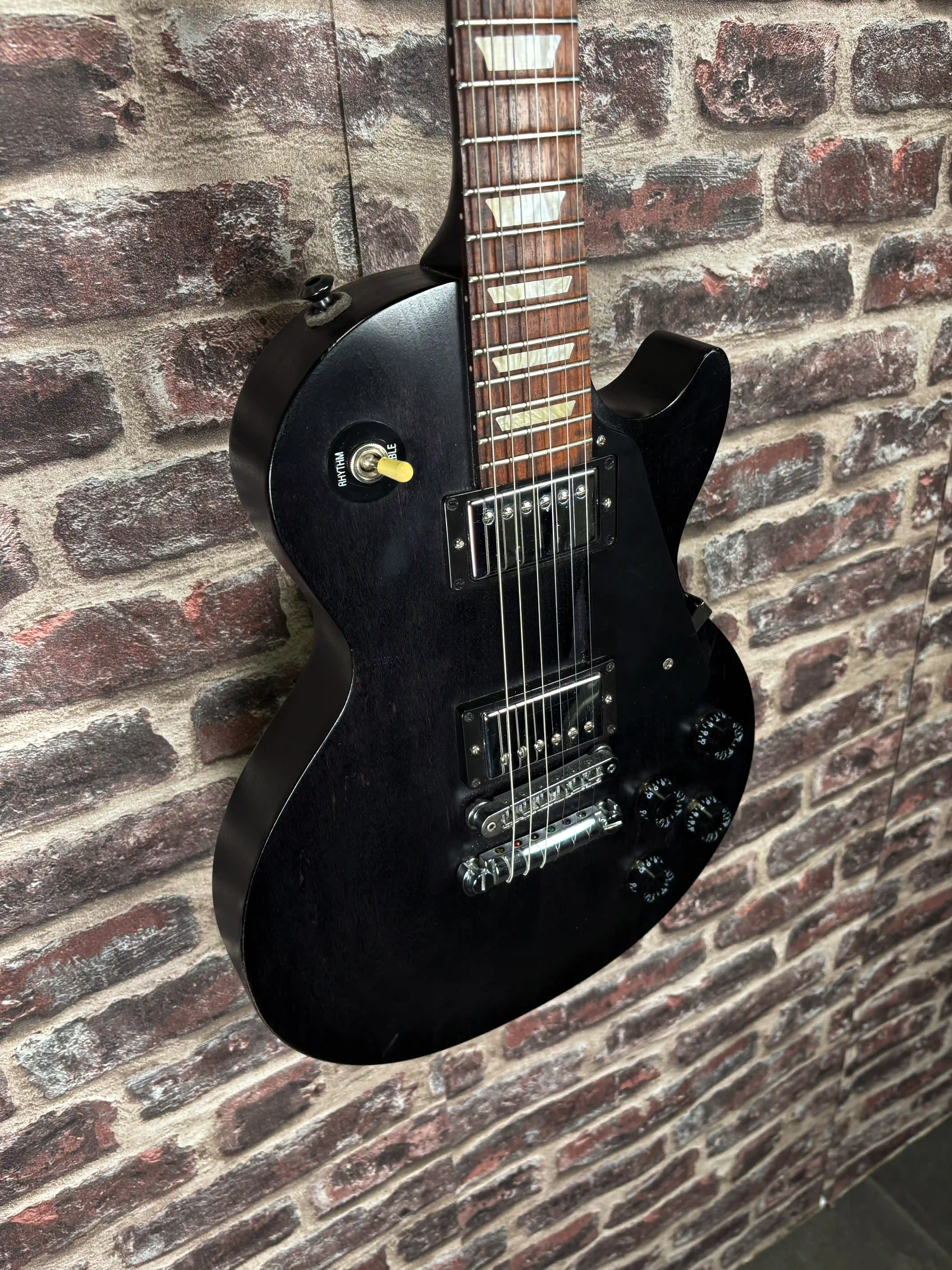 Gibson Les Paul Studio Faded Black OCCASION