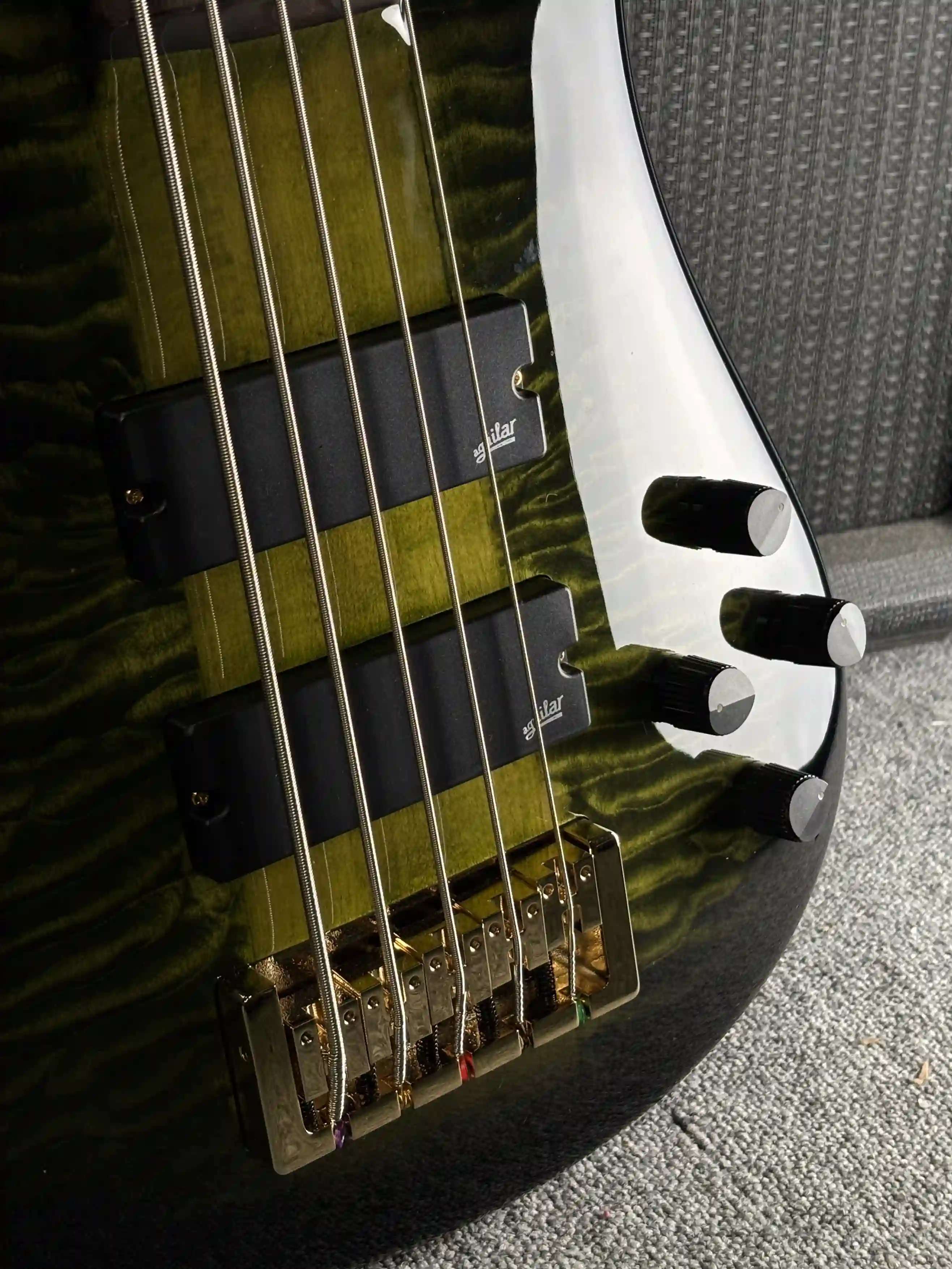 Spector NS-5 Neck-Thru Haunted Moss