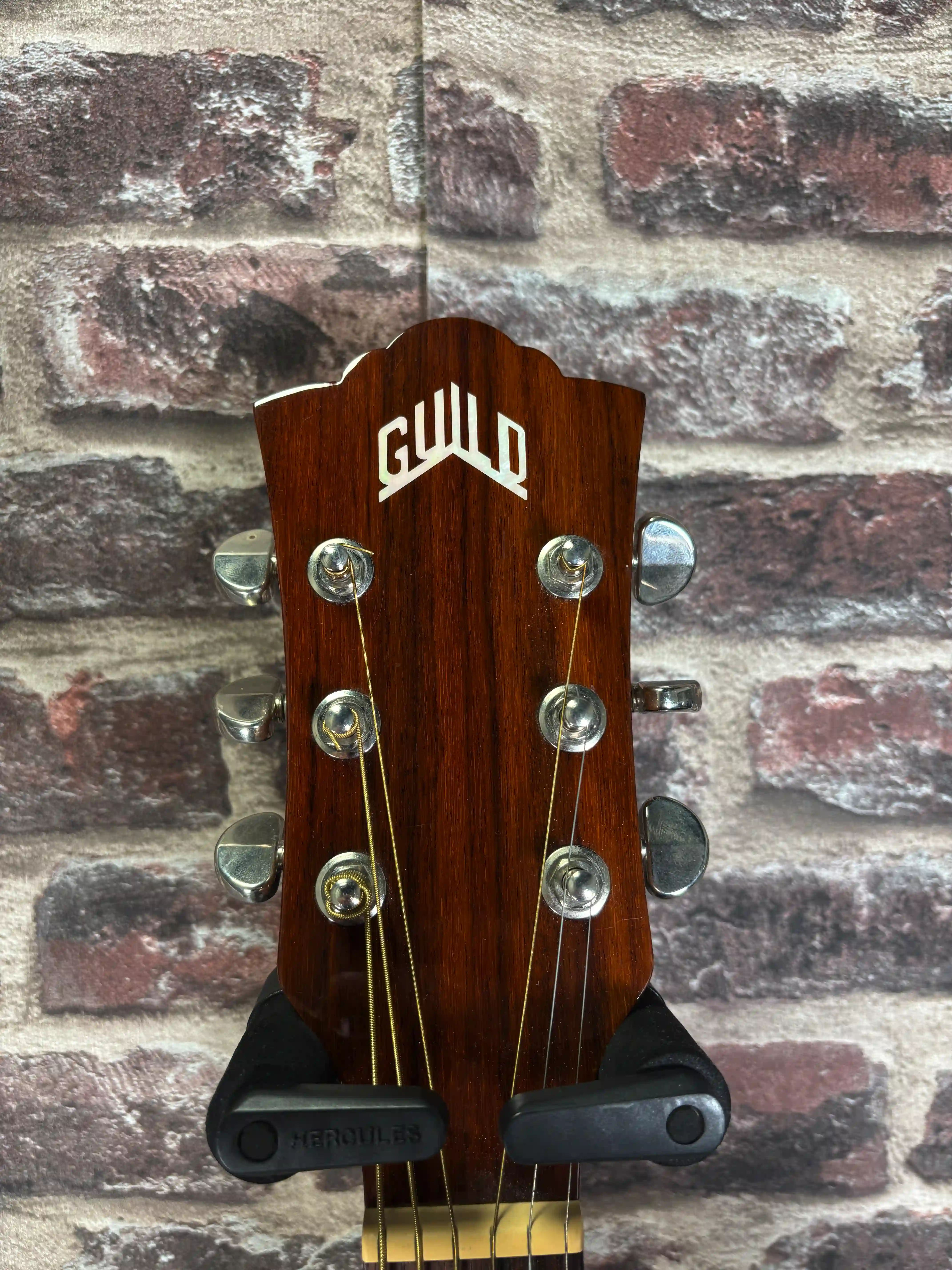 Guild D-125CE OCCASION