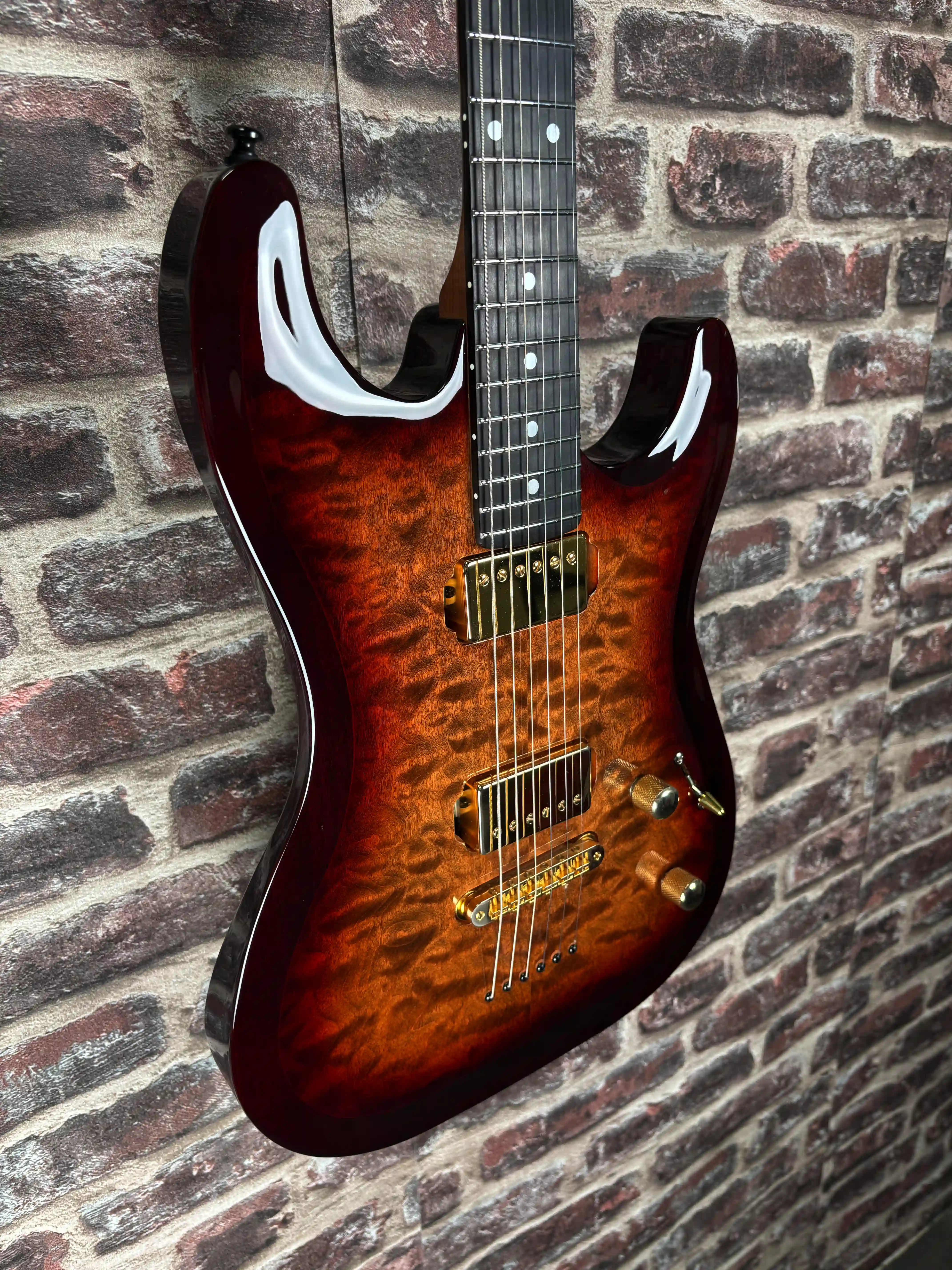 Godin Artisan ST II HH Whiskeyburst Modified OCCASION