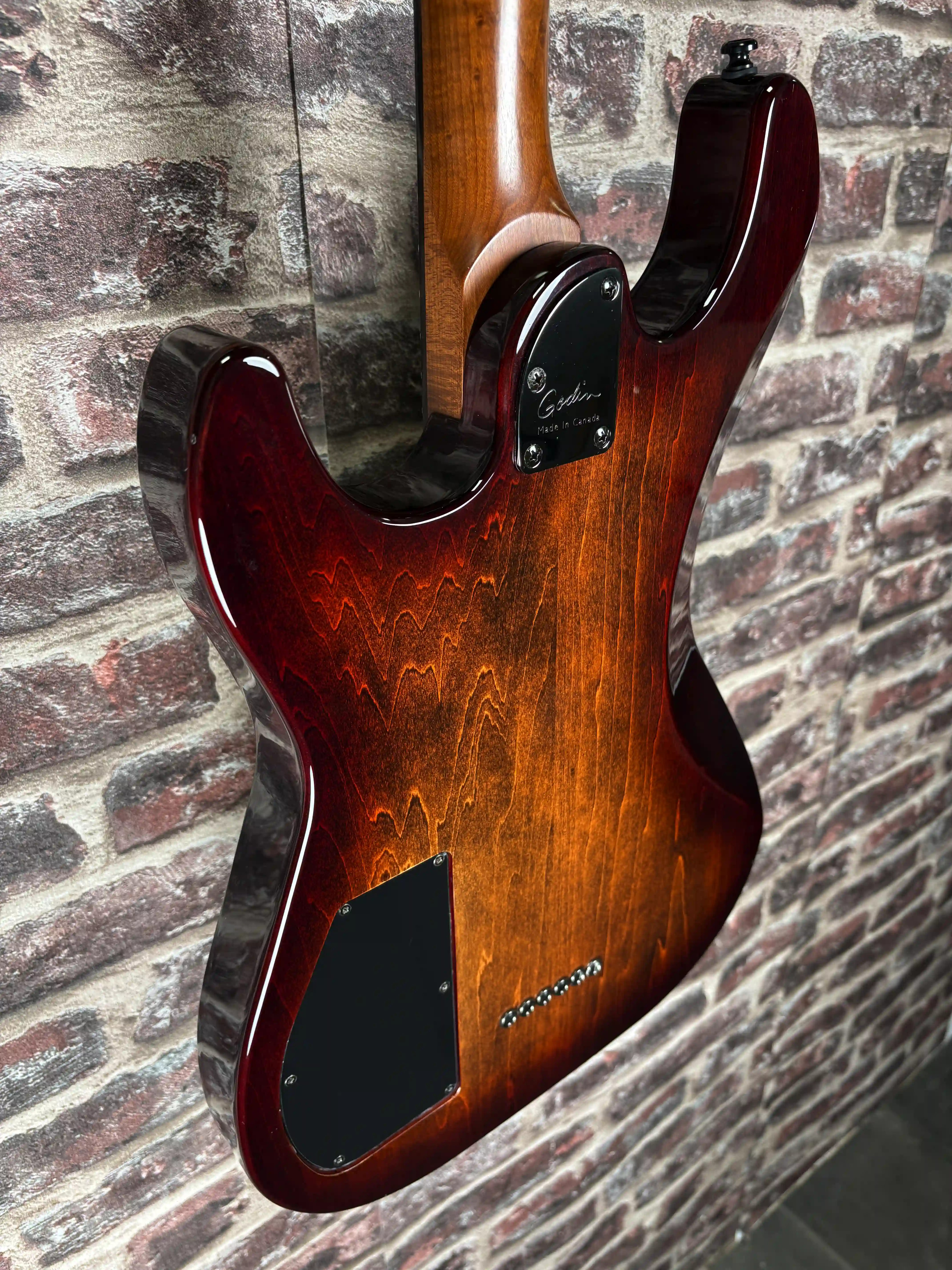 Godin Artisan ST II HH Whiskeyburst Modified OCCASION