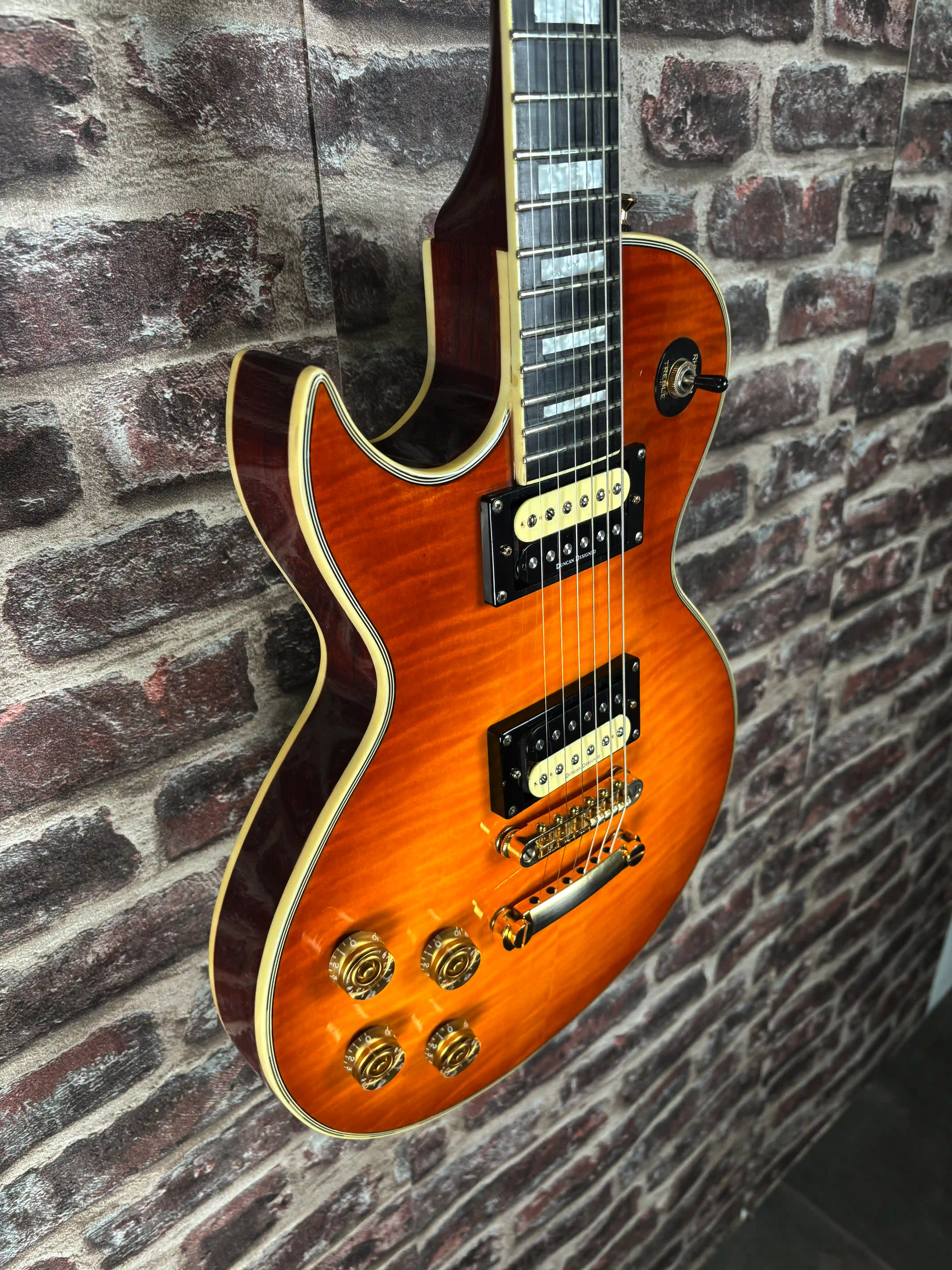 Custom 77 London's Burning Modified LH OCCASION