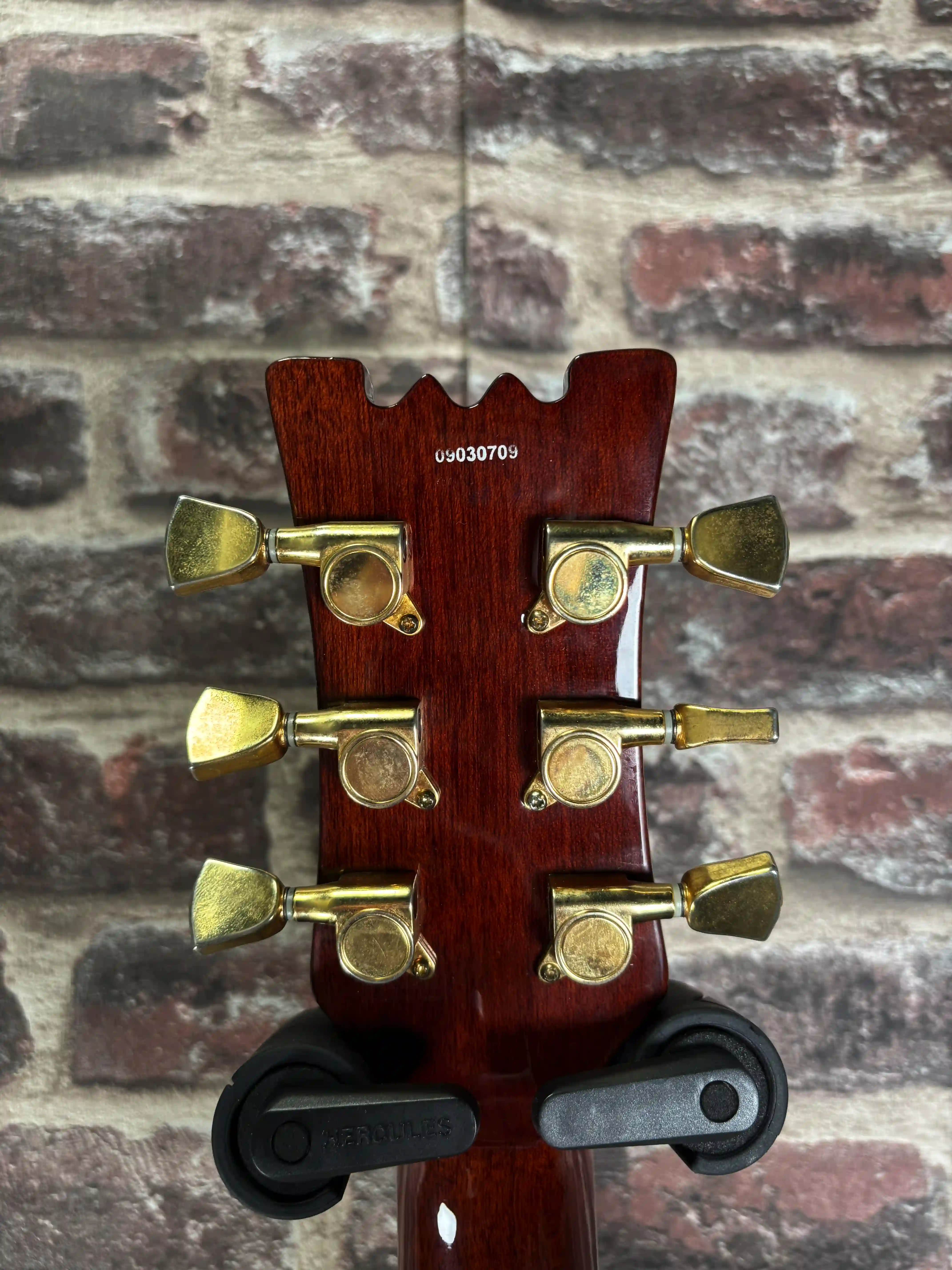 Custom 77 London's Burning Modified LH OCCASION