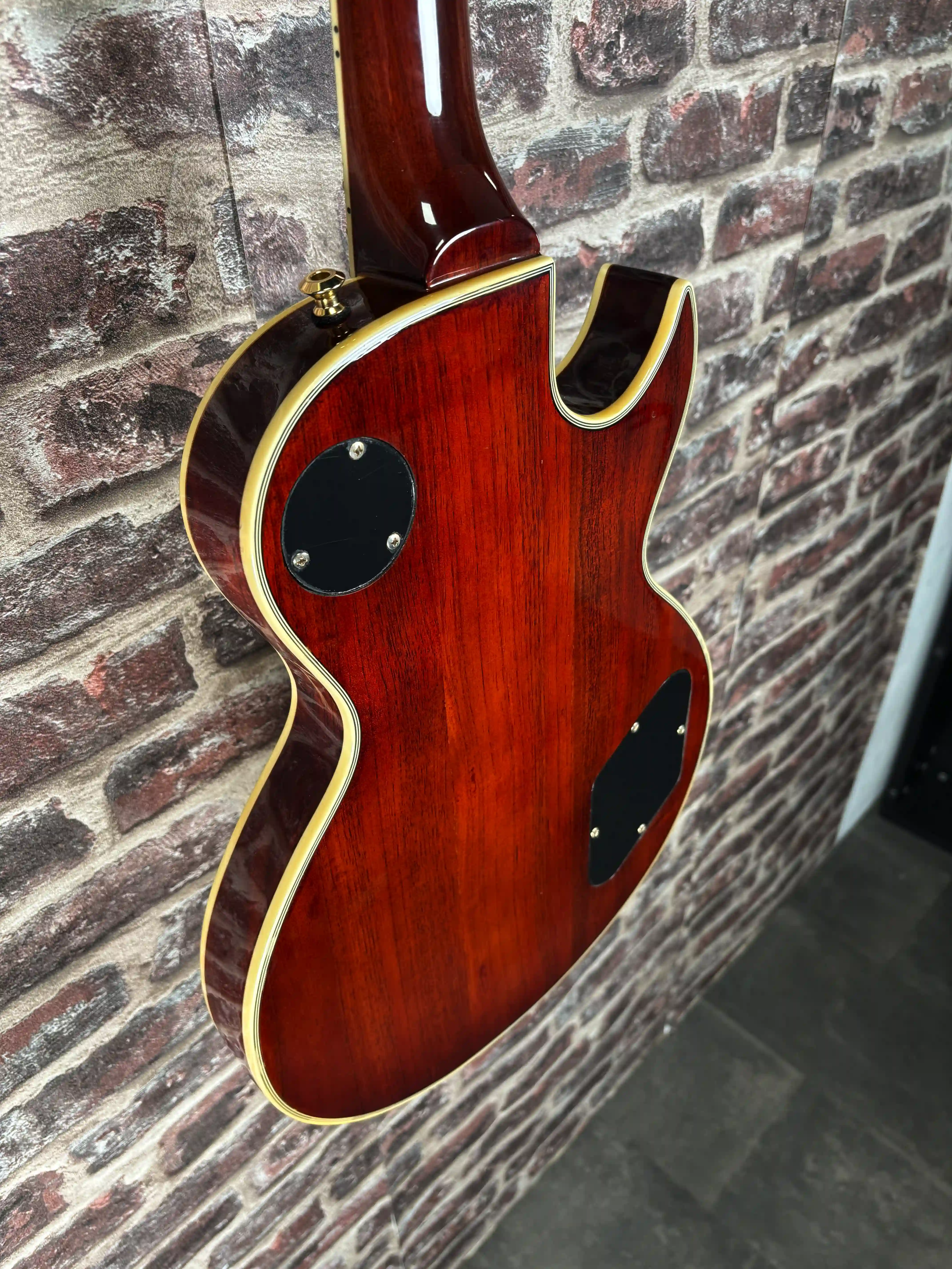 Custom 77 London's Burning Modified LH OCCASION