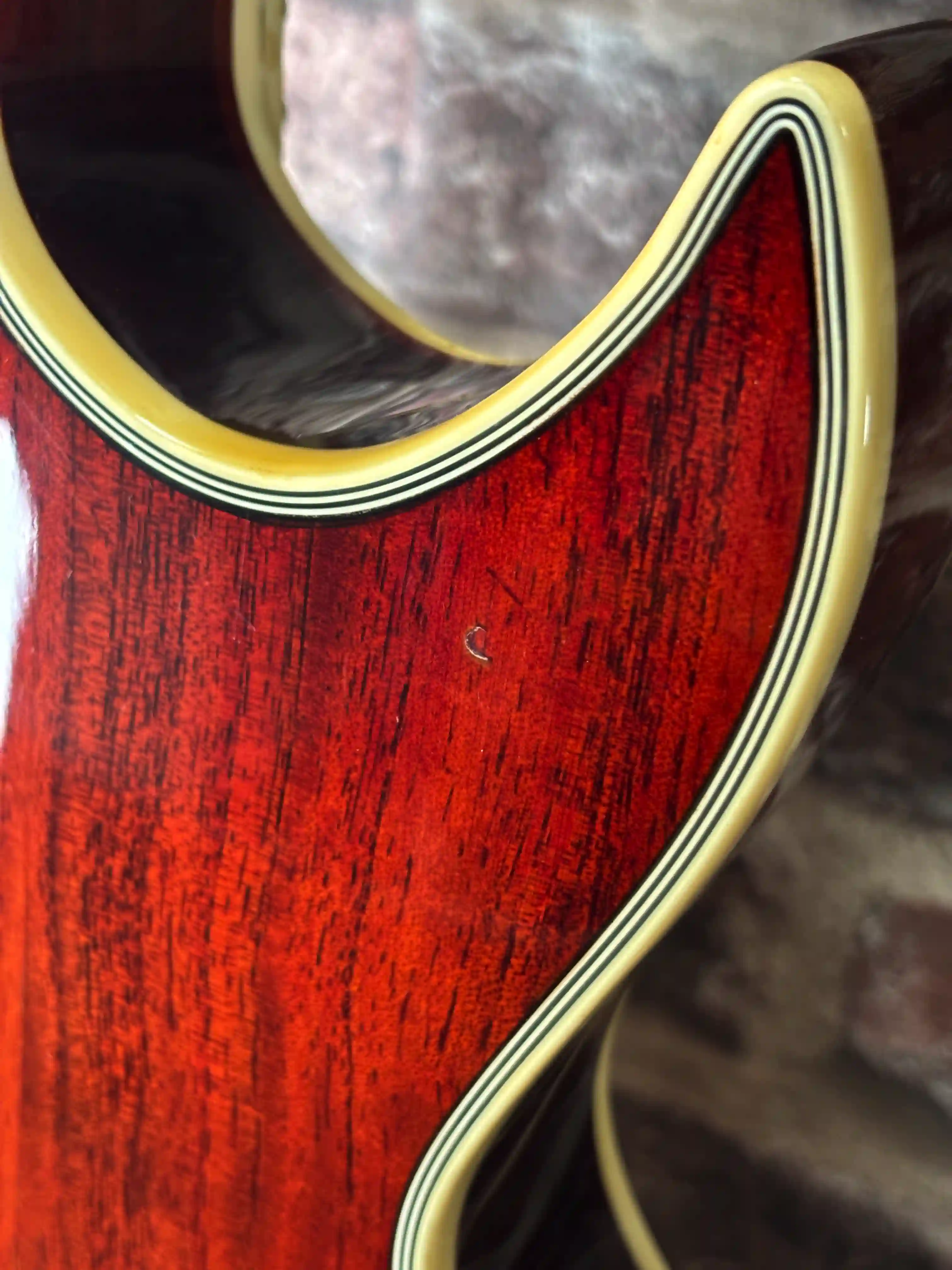 Custom 77 London's Burning Modified LH OCCASION