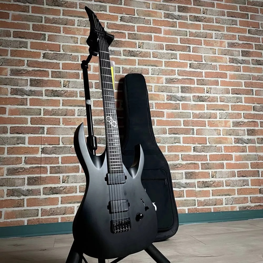 Solar A1.6ATG Baritone-27 (Artist Series At The Gates) OCCASION