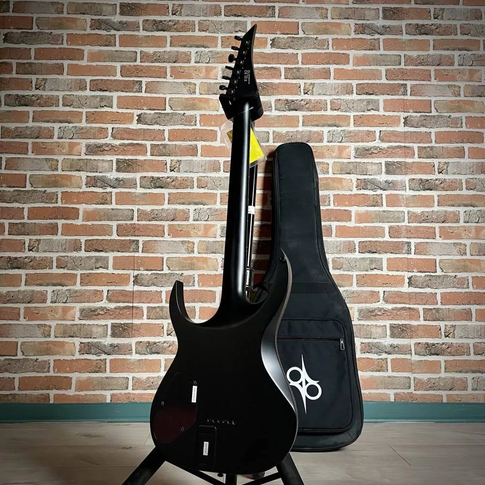 Solar A1.6ATG Baritone-27 (Artist Series At The Gates) OCCASION